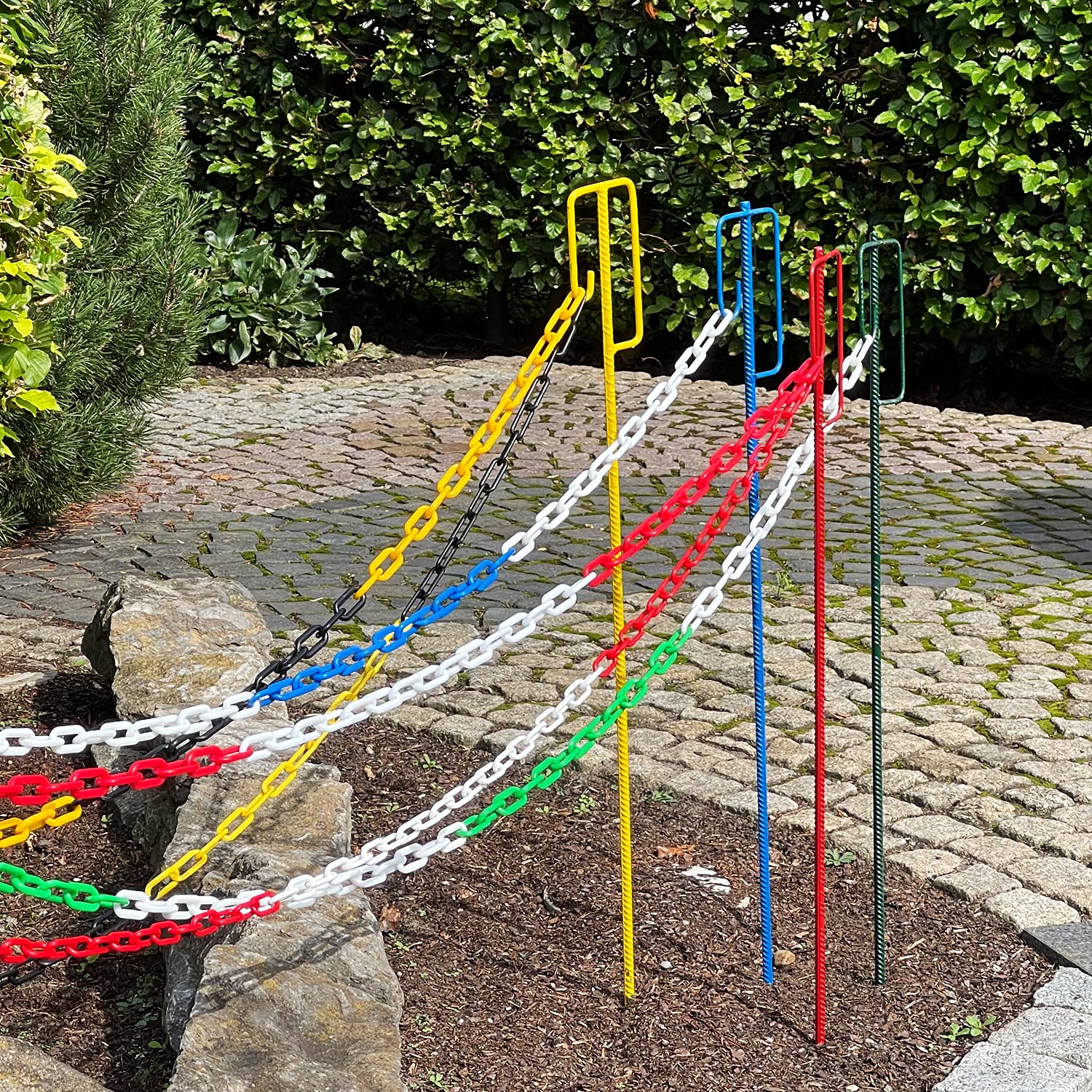 UvV Absperrleinenhalter 10 Stück mit Kette Ø 14 x 1200 mm, verschiedene Farbkombinationen, Absperrkette aus Kunststoff 25 Metern Länge wahlweise 6 oder 8 mm Gliederstärke (ROT 6 mm)