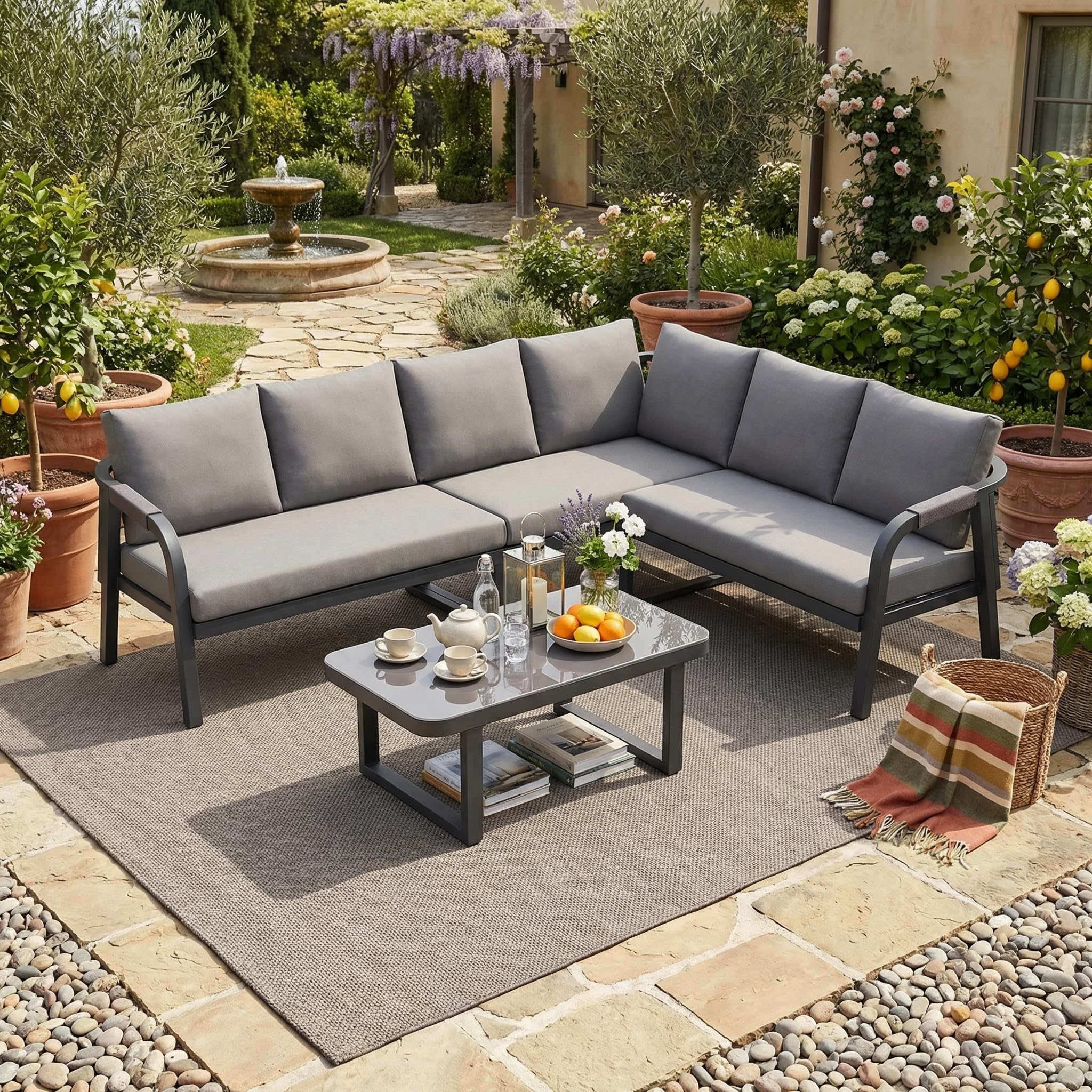 Juego de muebles de jardín, posición esquinera, ofrece espacio para hasta 6 personas, brazos y respaldos trenzados, tubos de acero galvanizado, incluye sofá de esquina y mesa de café (gris)