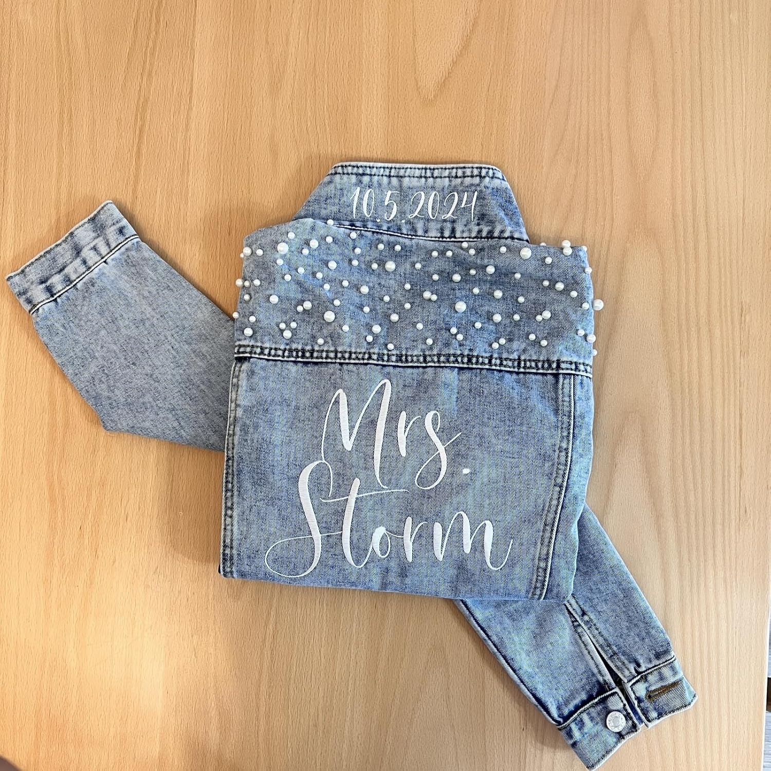 Custom Embroidered Bridal Denim Jacket, Women's Pearl Denim Jacket with Name,Made of Embroidery,Suitable for Bachelorette Party, Wedding,Honeymoon, Wedding Gift, Bridal Gift - Image 3