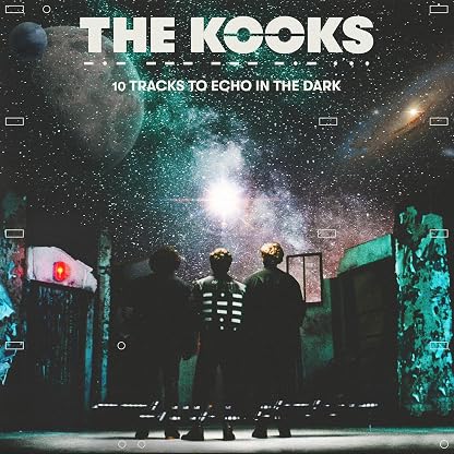 10 TRACKS TO ECHO IN THE DARK por The Kooks — capa do álbum