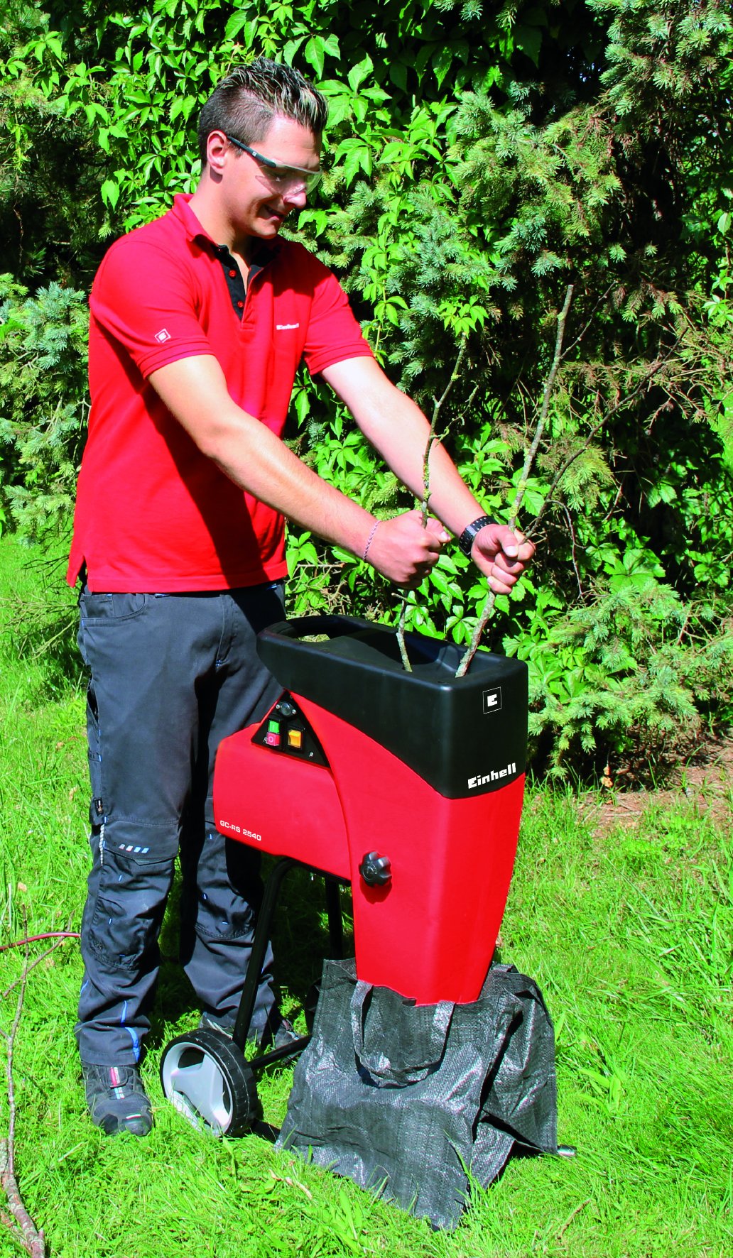 Einhell Biotrituradora eléctrica silenciosa, potencia de 2000 W, 230 V, 93 dB, Color Rojo y Negro