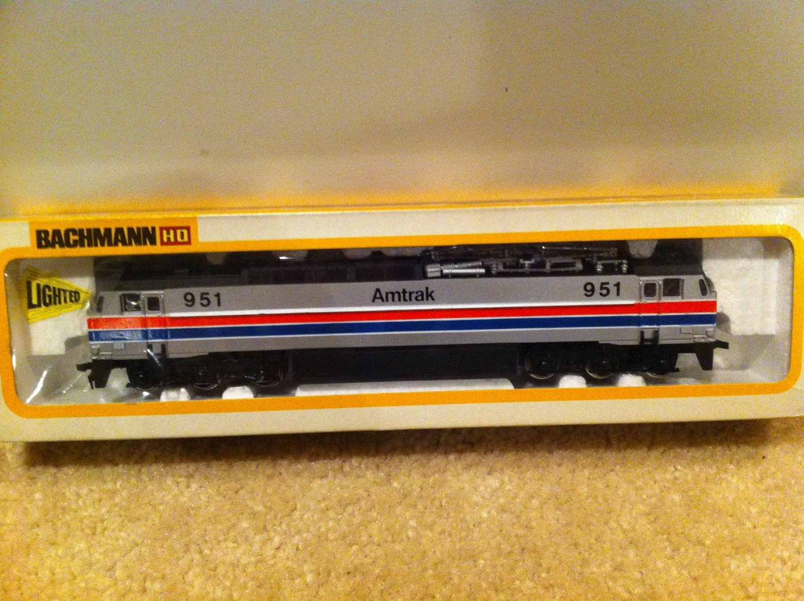 Bachmann Amtrak E60-CP Locomotiva Elettrica Illuminata #0750 HO Treno Auto Mai Correre