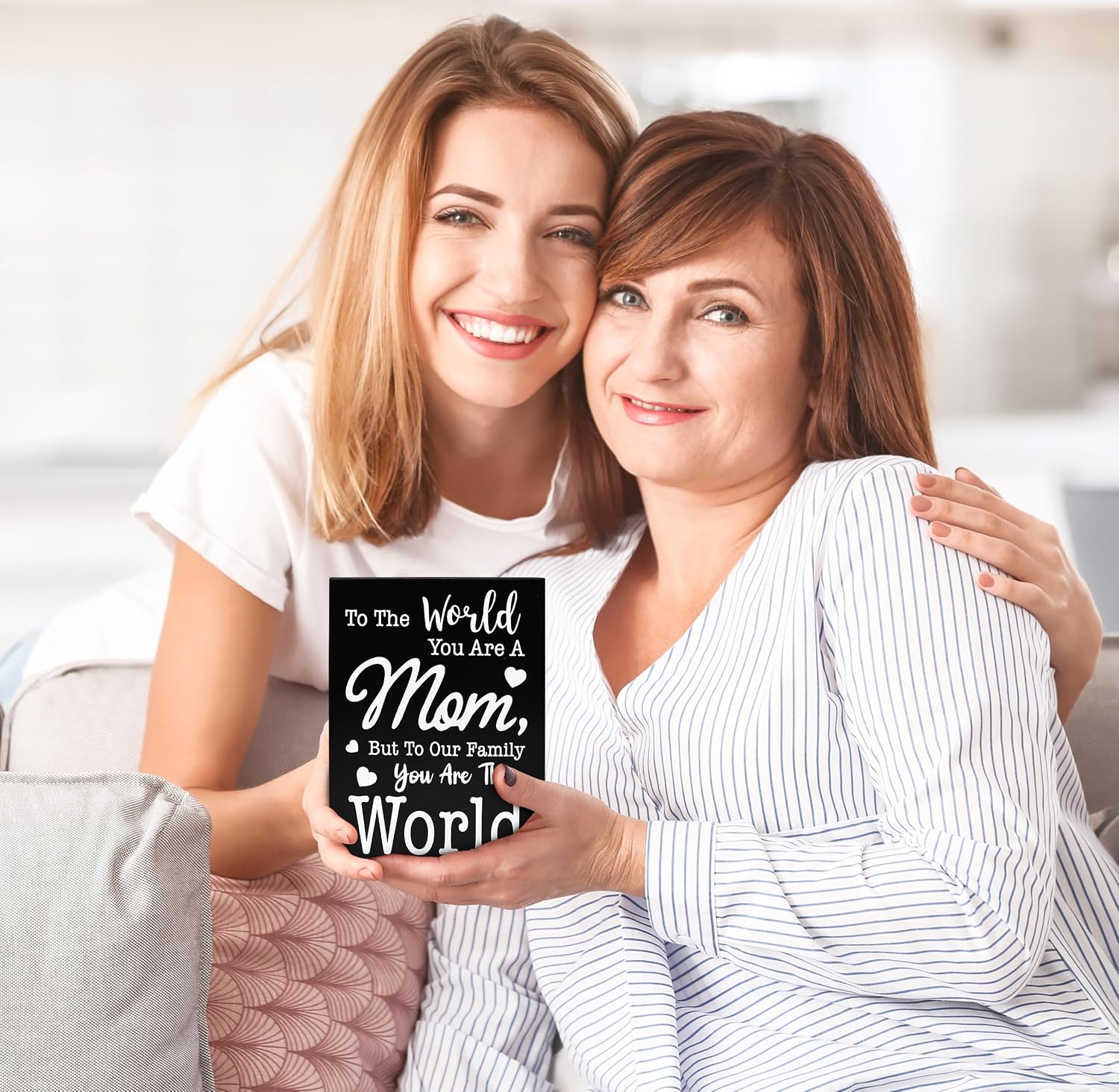 Mother's Day Surprise: Sentimental Quote Plaque vs.⁣ Rustic​ Wood Box Home Decor - Tested tactile