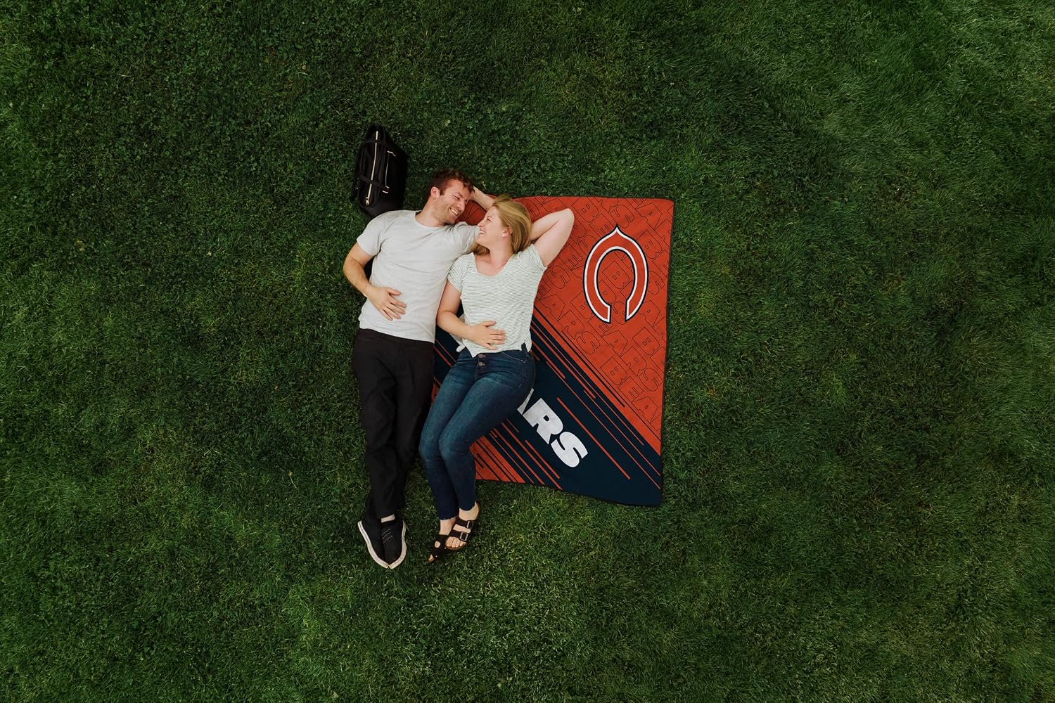 PICNIC TIME NFL Unisex-Adult NFL Impressa Picnic Blanket, Lightweight Beach Blanket, Machine Washable, Outdoor Blanket
