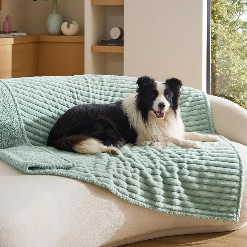 Manta impermeável para cães grandes Bedsure ComfyFleece® dupla face Garden Green, tamanho XL, 127 x 152,4 cm, 1 unidade