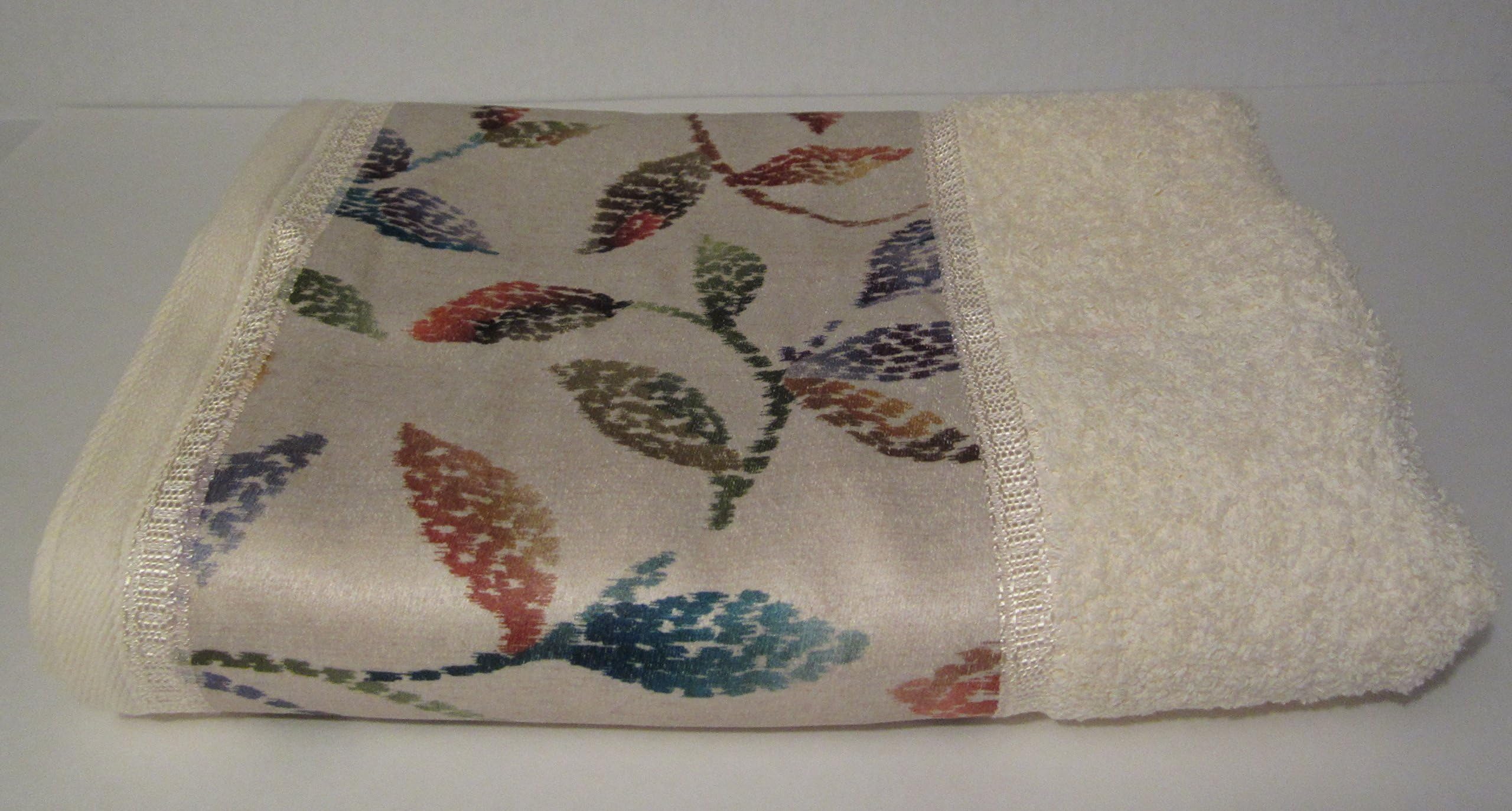 Leaves of Paradise Bath Towel