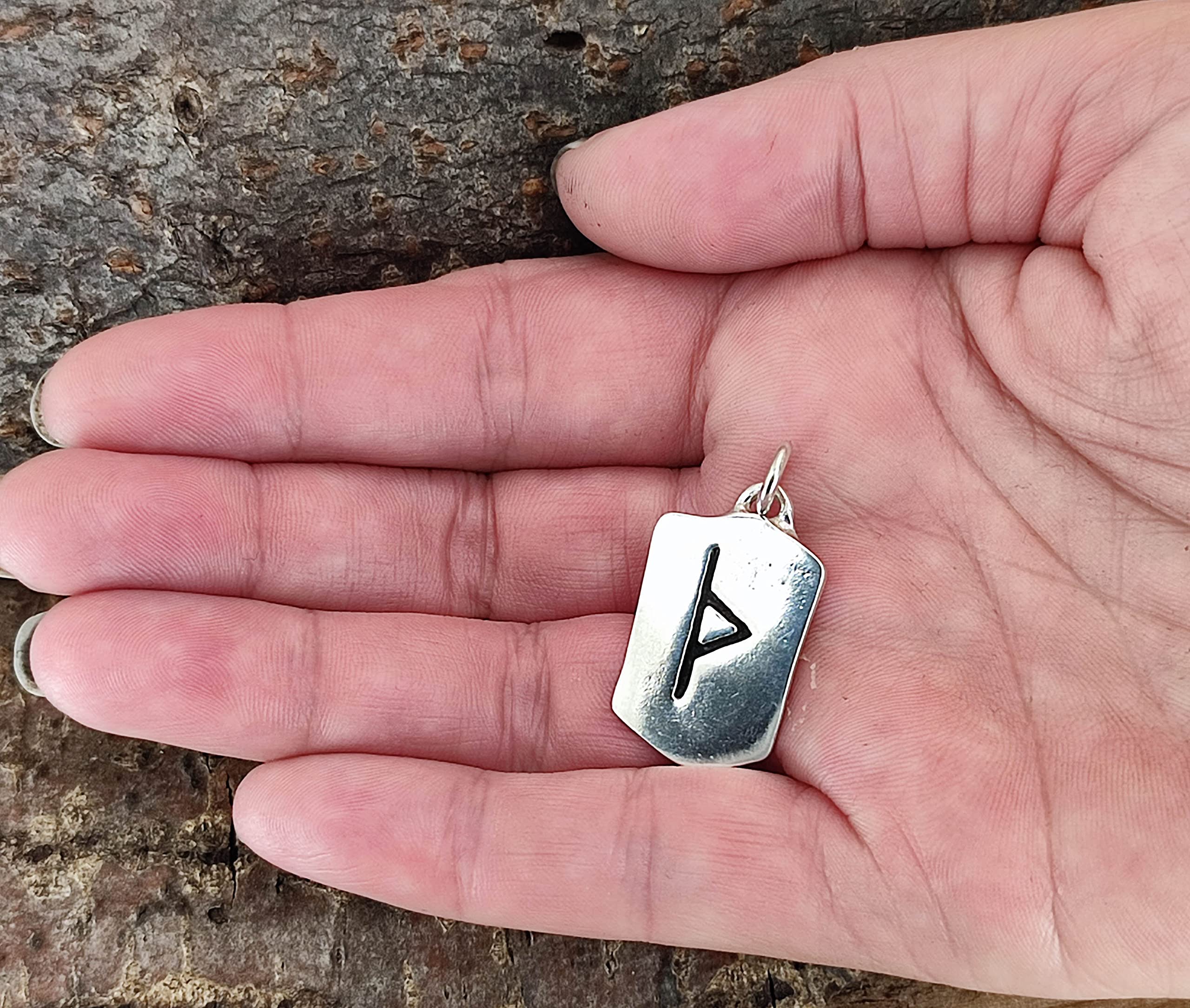 Kiss of Leather Runen Anhänger Thurisaz aus 925 Sterling Silber mit Baumwollband SI. 300