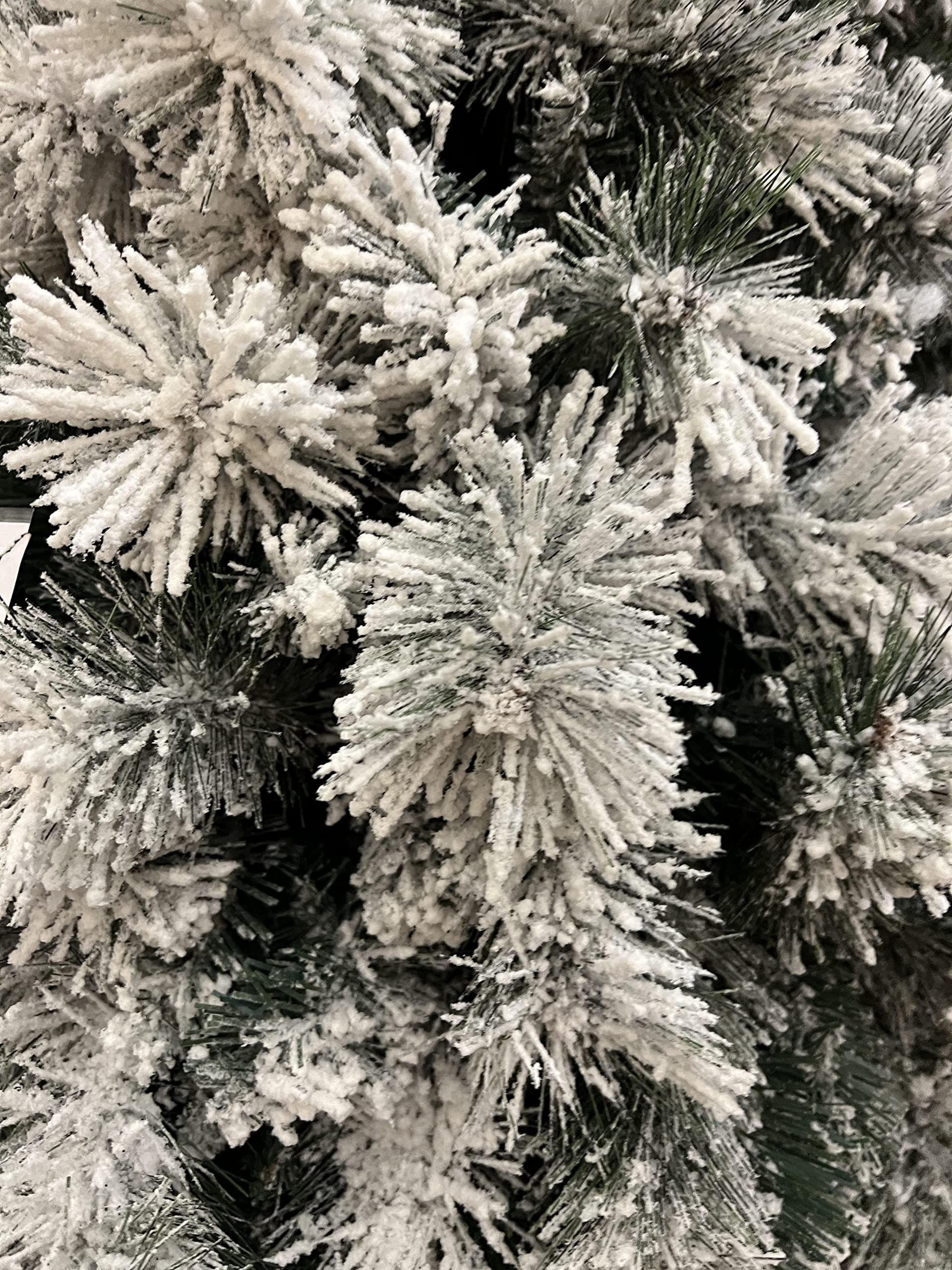 XONE Albero Milton INNEVATO 210 CM | Albero Artificiale Bianco | Albero di Natale con Neve PP+PVC Effetto Aghi di Pino