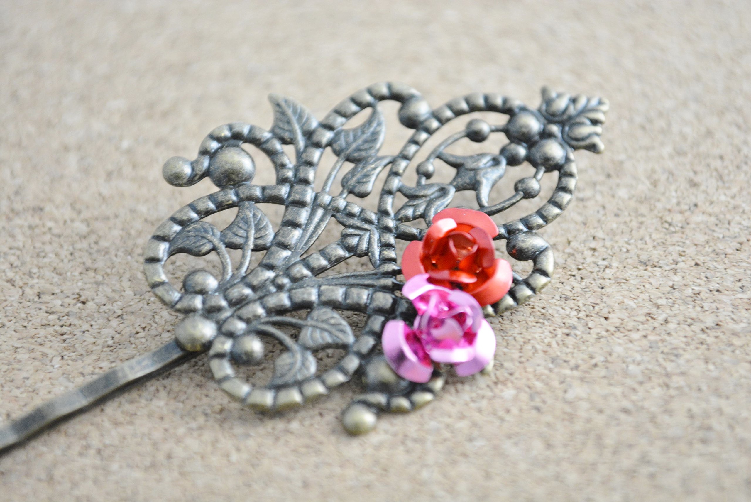 Amazon.co.jp: 30個 ビーズクラブ アルミ薔薇 レッド レジン 10mm 