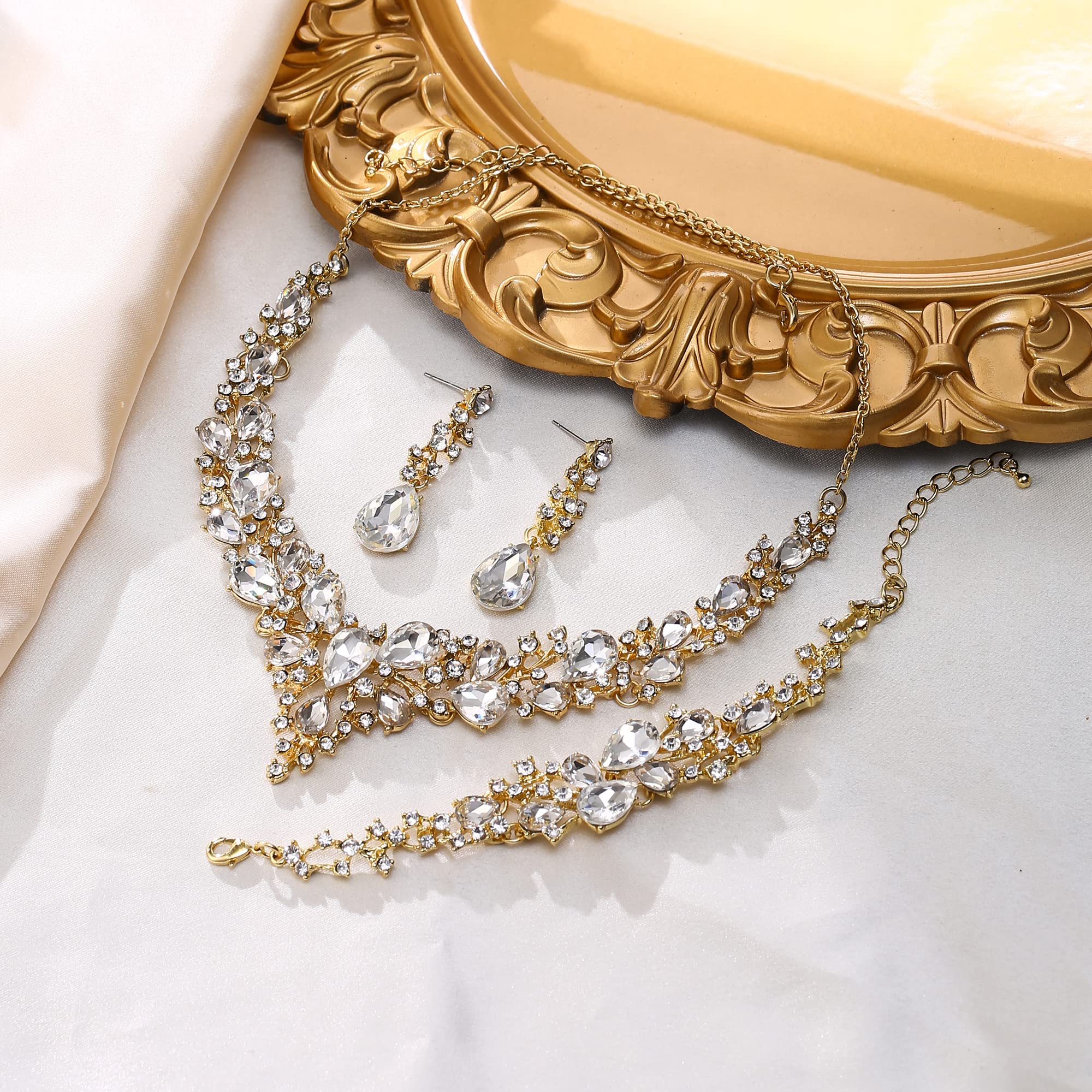 EVER FAITH Parure Bijoux Mariage Collier Boucles d'oreilles et Bracelet 3PCS Ensemble pour Femmes Autrichiennes Cristal Goutte d'eau Cluster de Clair Ton d'argent