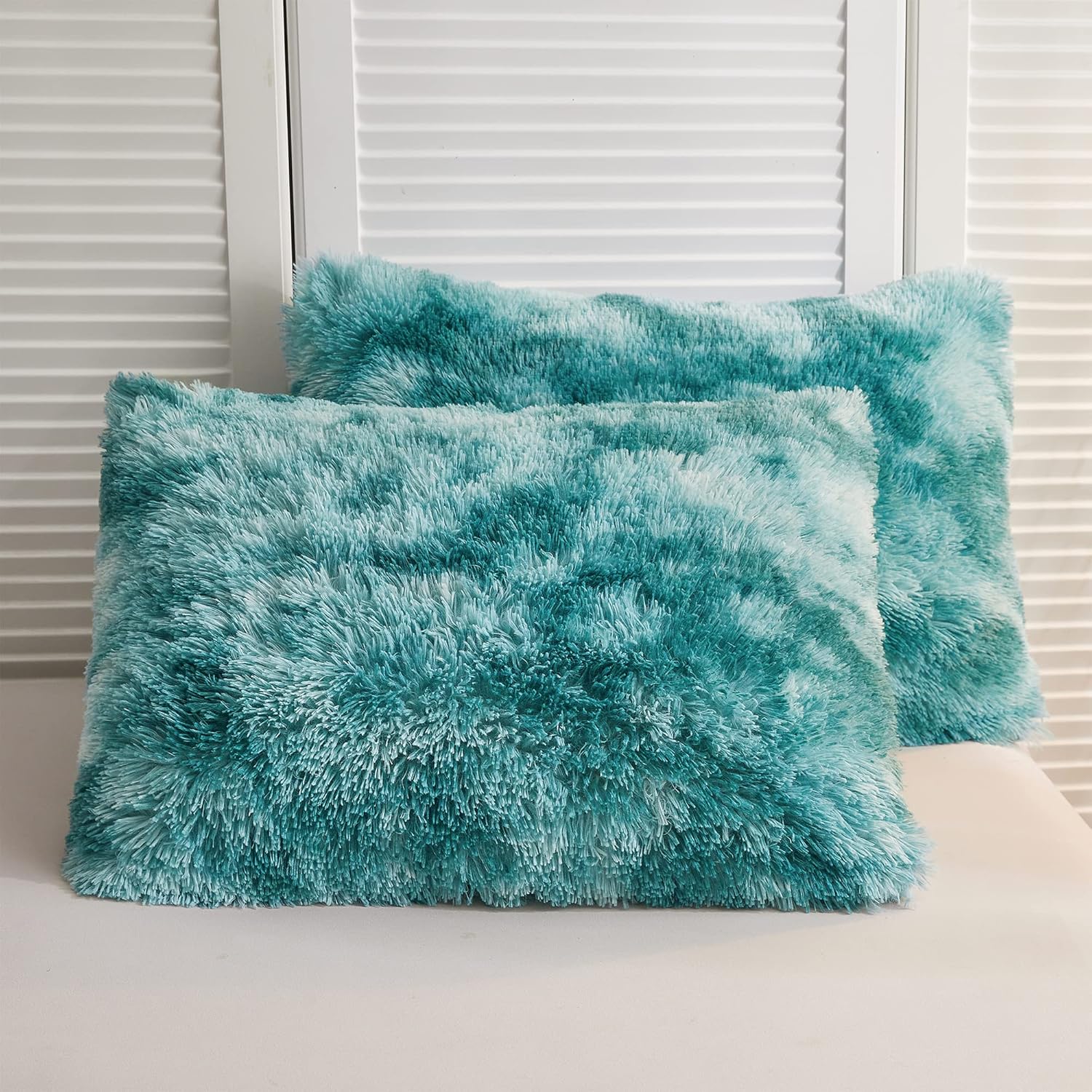LIFEREVO 2 Pack Shaggy Plush Faux Fur Pillow Shams