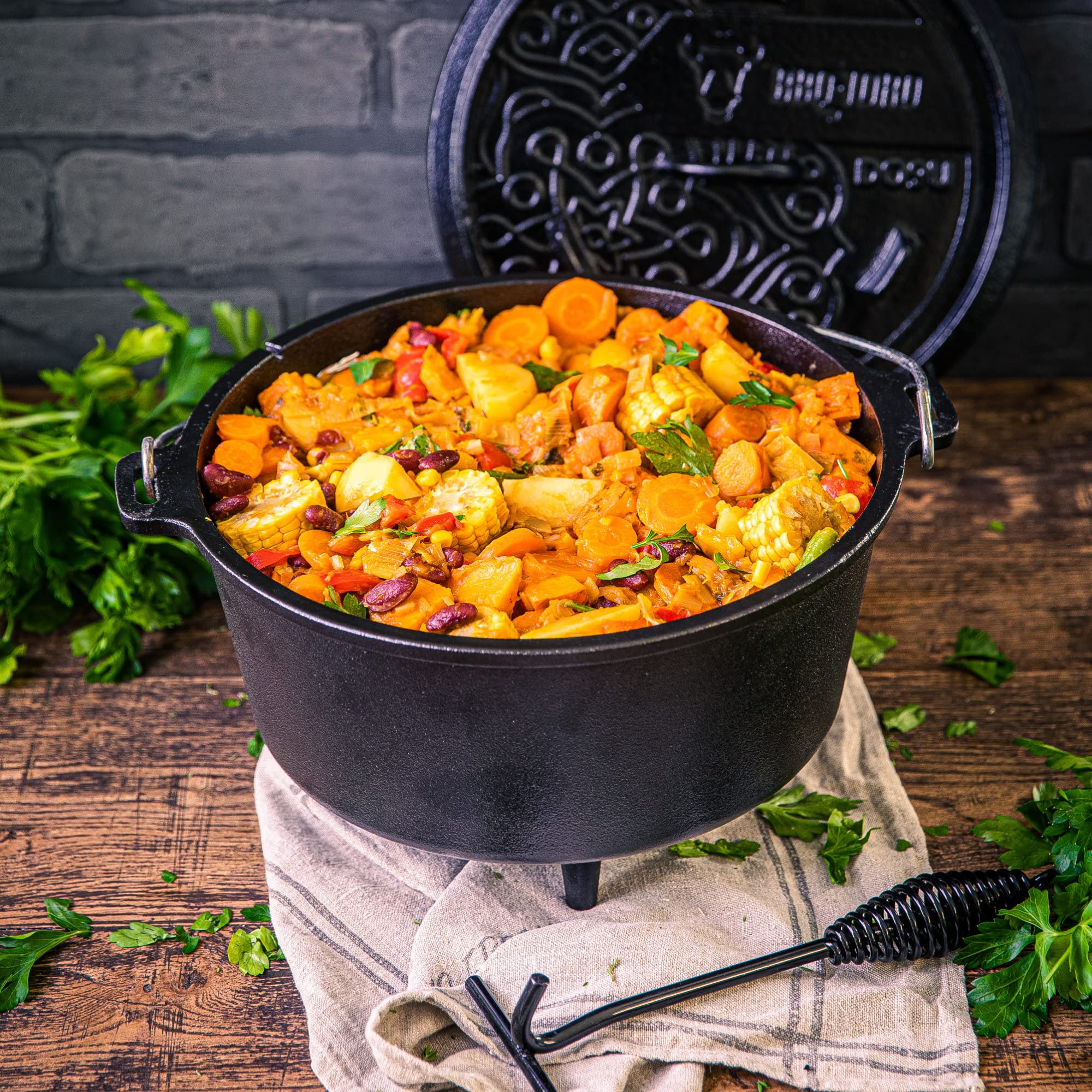 BBQ-Toro Ultimate Dutch Oven Pan avec revêtement PRO3 | Marmite en fonte | 10,5 l | Preseasoned – déjà cuite | Cocotte avec couvercle