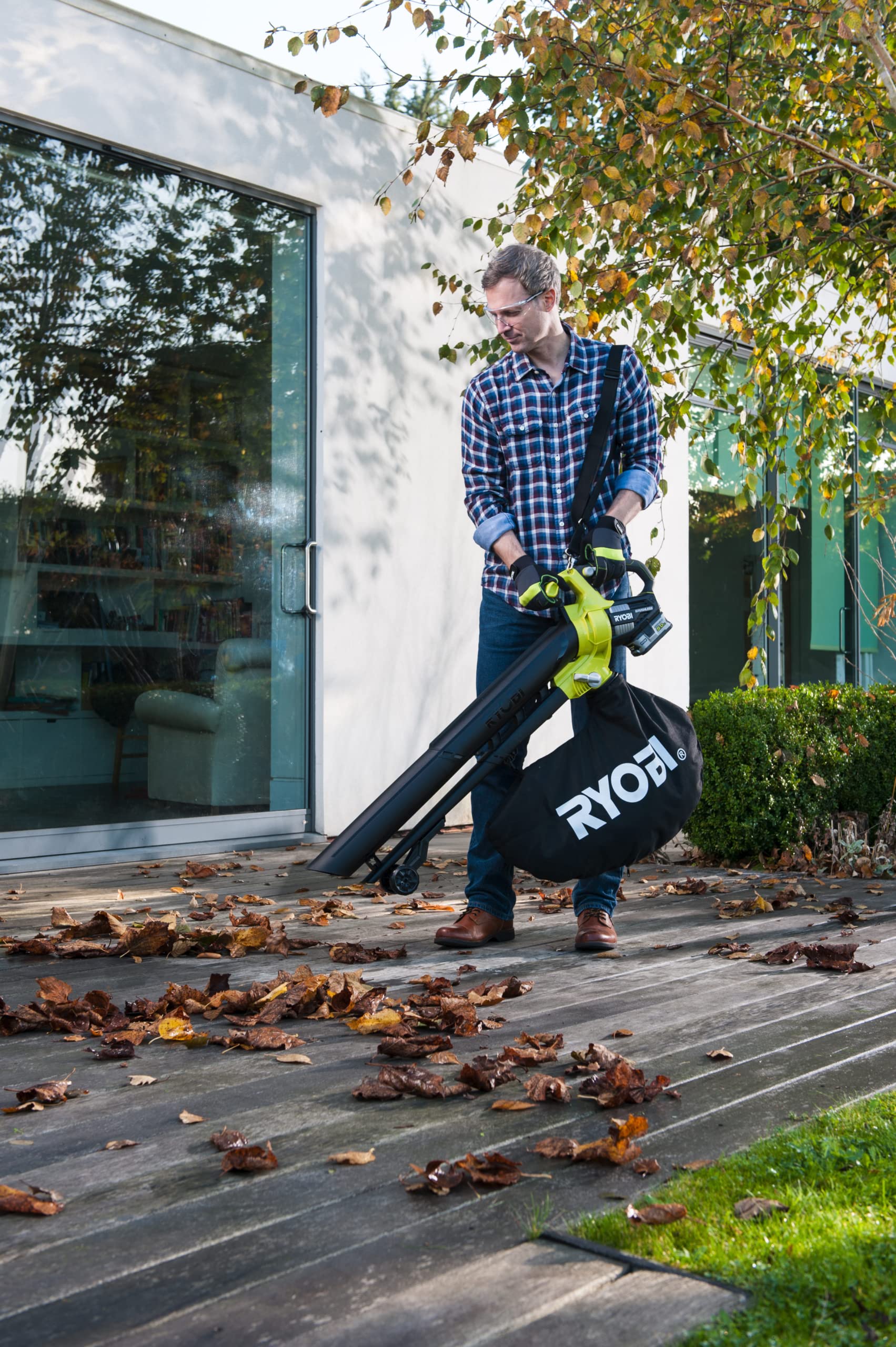 Ryobi - Soplador aspiro-triturador de 18 V LithiumPlus sin escobillas – 1 batería de 5,0 Ah – 1 Cargador rápido RBV1850