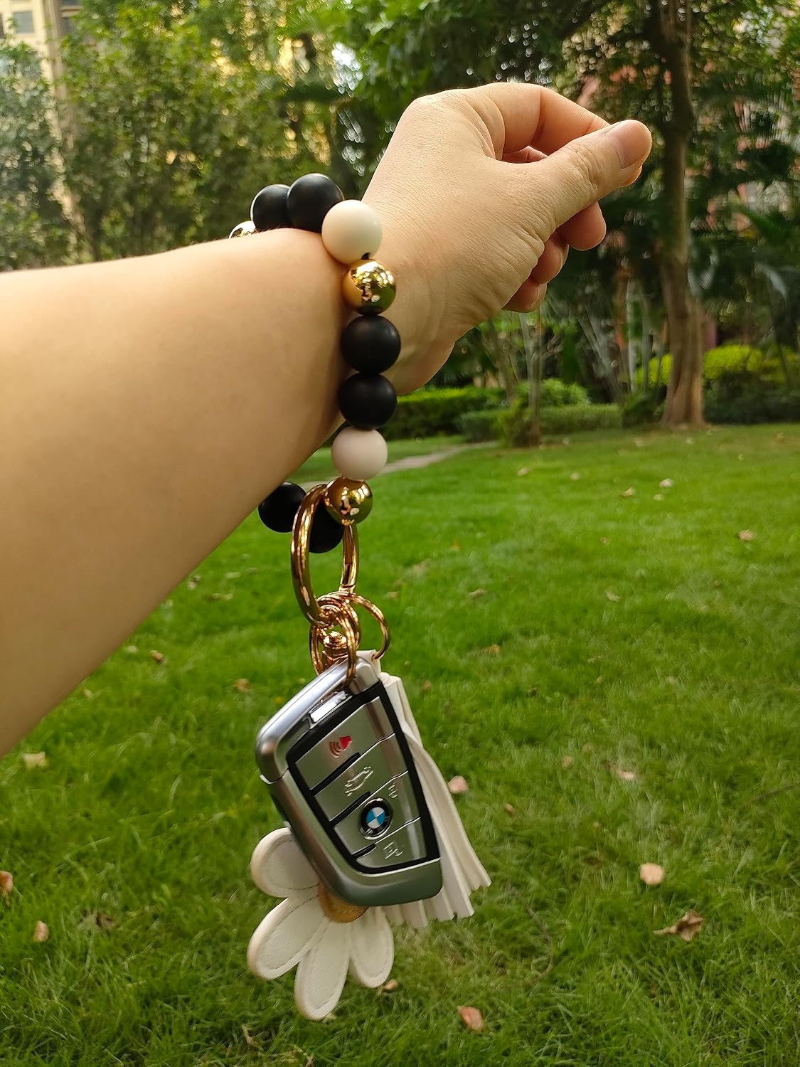 Junyuerly Wristlet Keychain Silicone Beaded Key Ring Bracelet for Women Elastic Bangle Key Chain Holder image 5