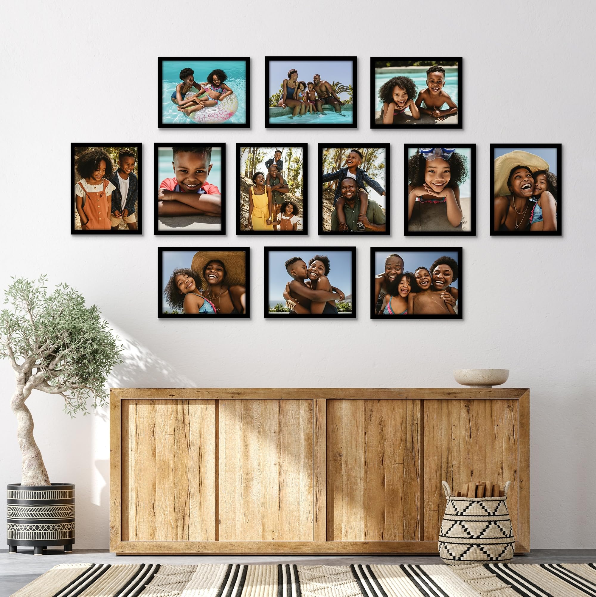 Americanflat Marcos de Fotos de 30x40 cm en Negro - 12 Unidades - Marcos de Galería 40x30 cm con Cubierta de Plástico Resistente Pulido y Ganchos para Colgar - para Fotos Pared