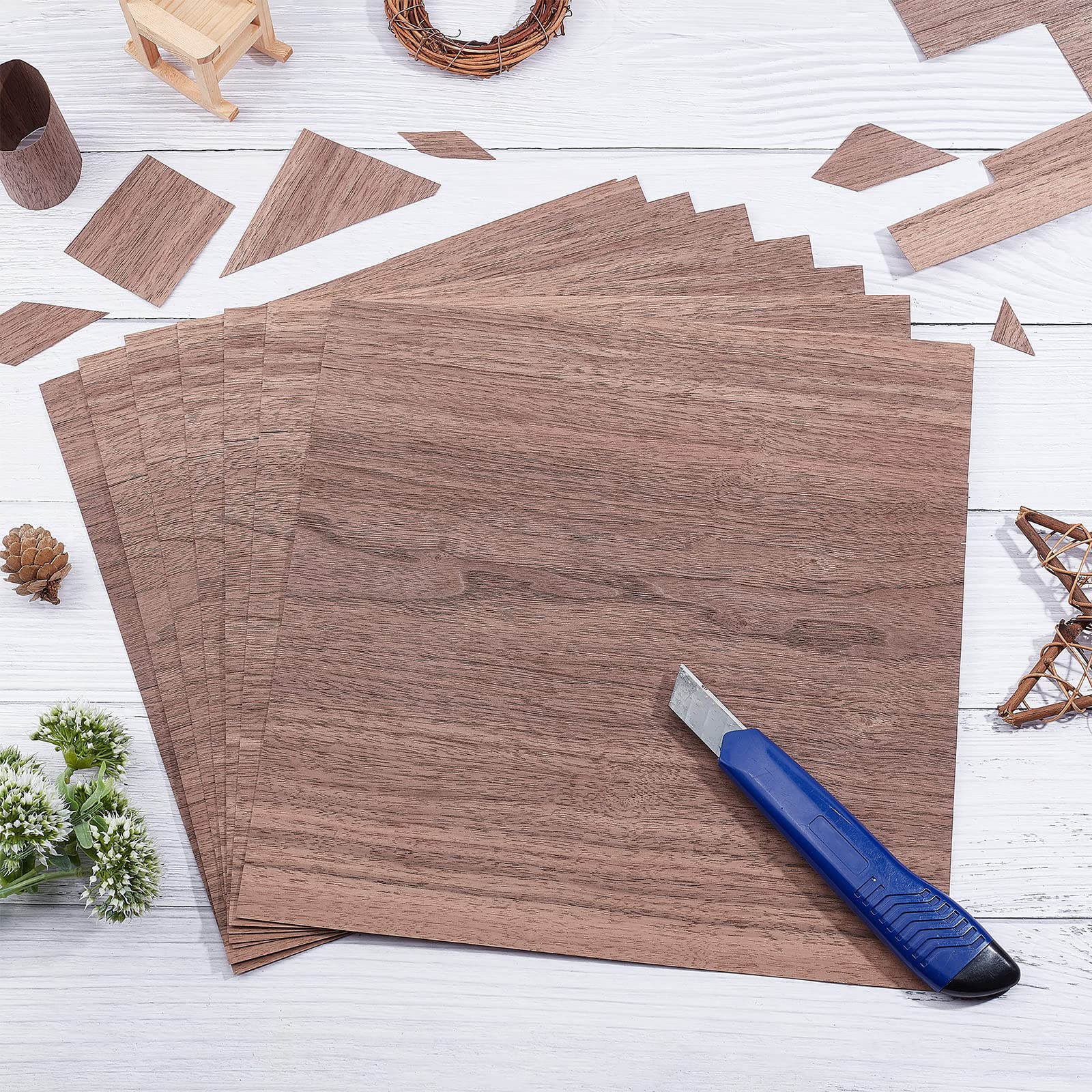 BENECREAT 8 Feuilles Feuille de Bois de Noyer, Planches de Placage Carrées en Bois Dur de 30x30 cm pour Projet de Bricolage en Bois, 0.5 mm D'Épaisseur