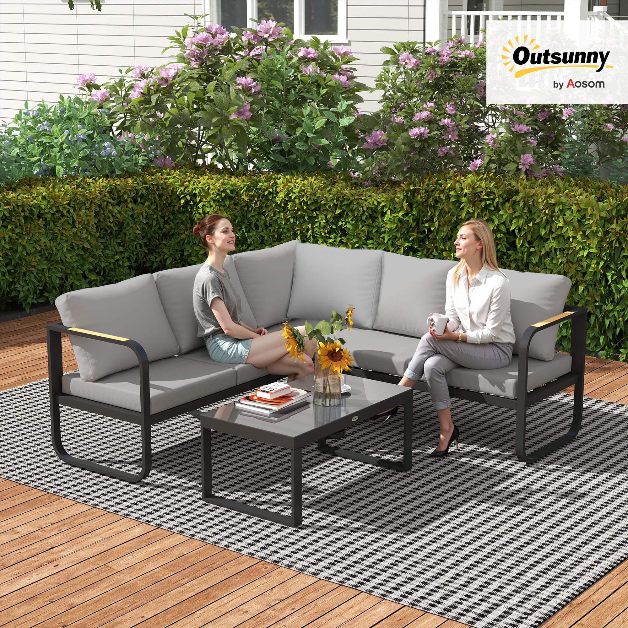 Outsunny Set Salotto da Giardino da 3 Pezzi, con Divanetto da Esterno a 3 Posti Regolabile in 5 Posizioni, Divano 2 Posti, Tavolo da Caffè in Vetro e Cuscini, Set di Mobili in Metallo, Grigio/Nero