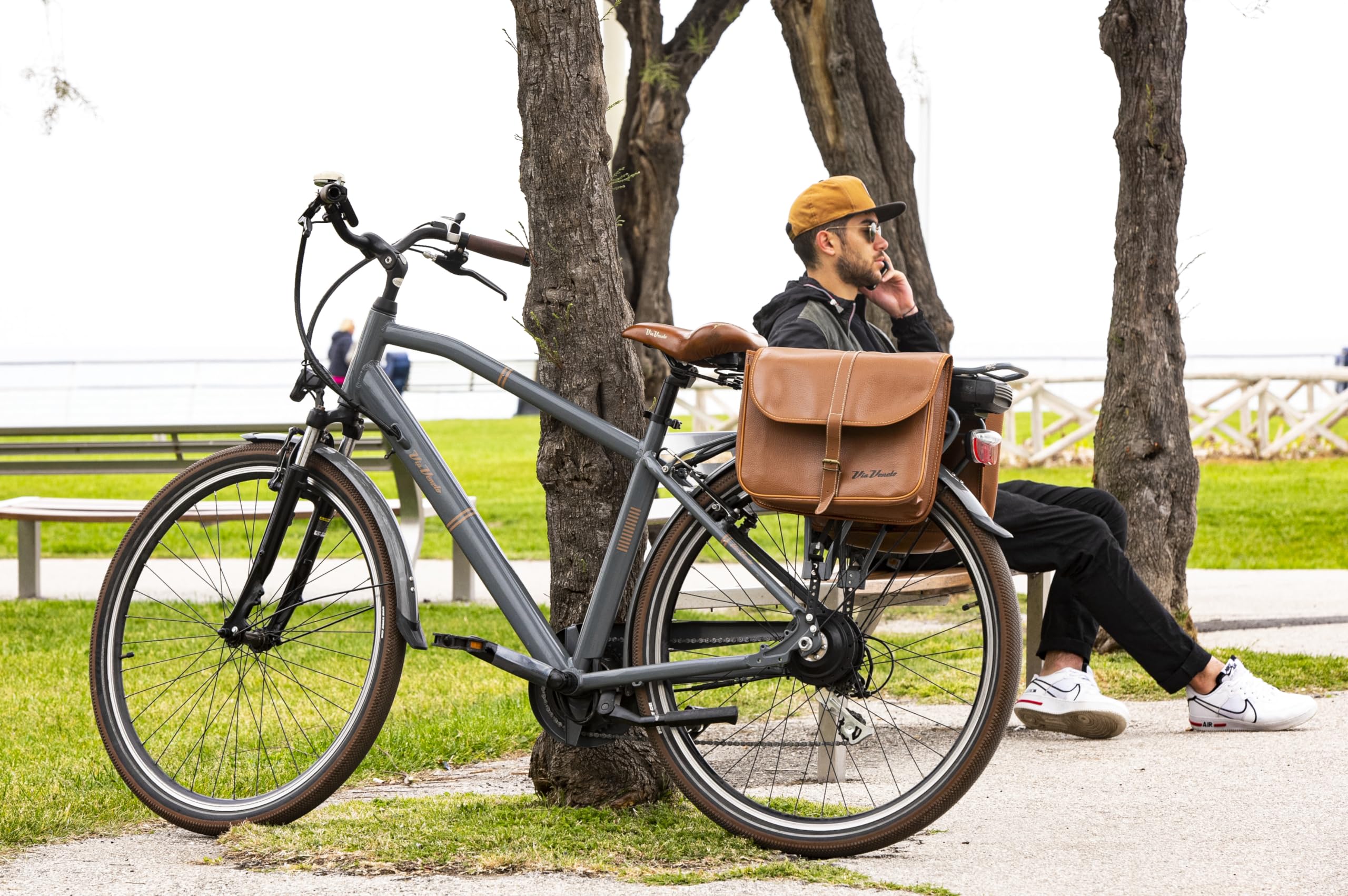 Via Veneto the Original - Borse laterali Vintage per Biciclette, Color Pelle Marrone, Borsa Posteriore Retrò per Bici City Bike, Adulto Uomo Donna Unisex, Taglia Unica, Made in Italy
