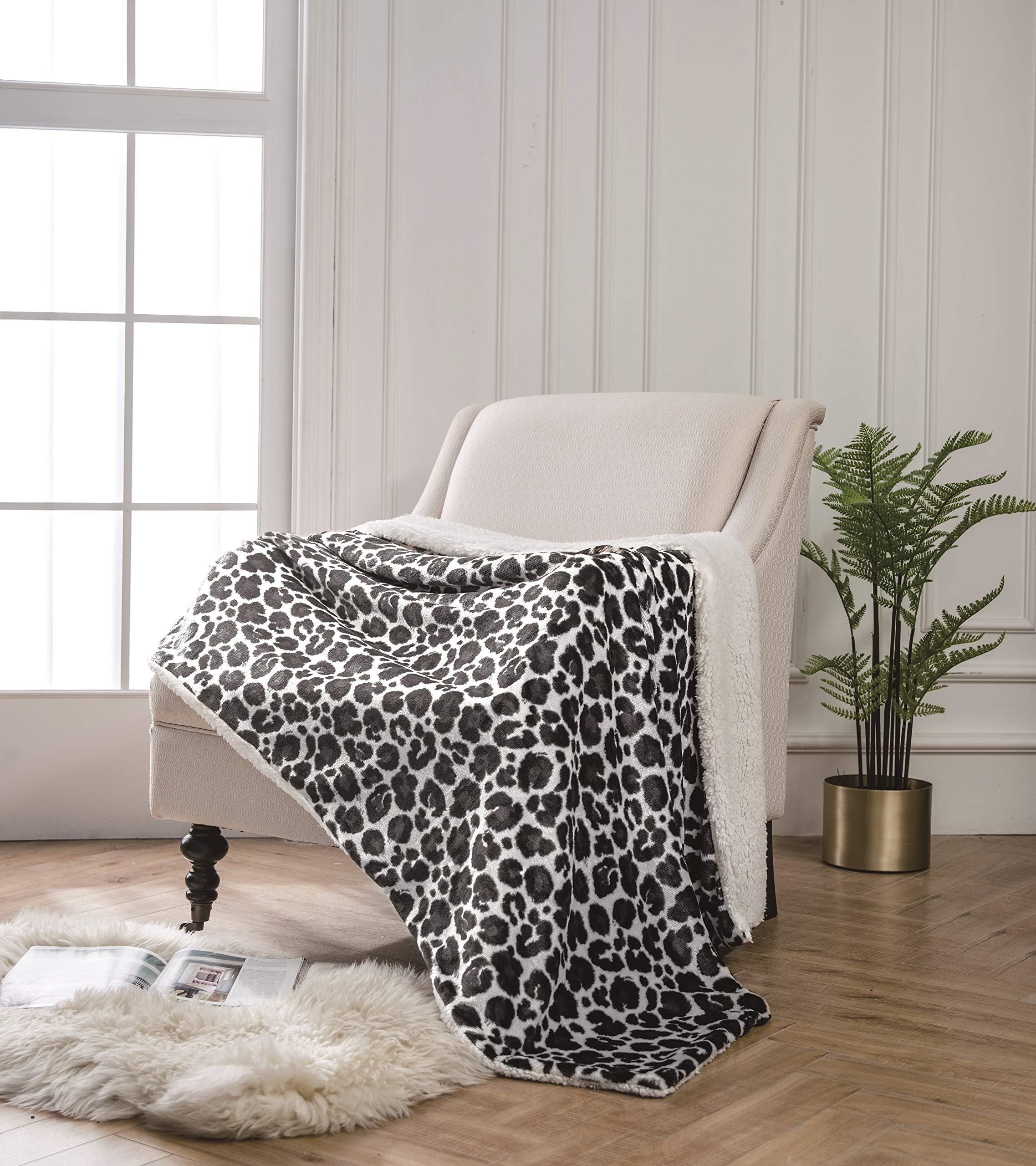 130cm x 180cm Leopard Print Flannel Sherpa Reversible Throw - Grey