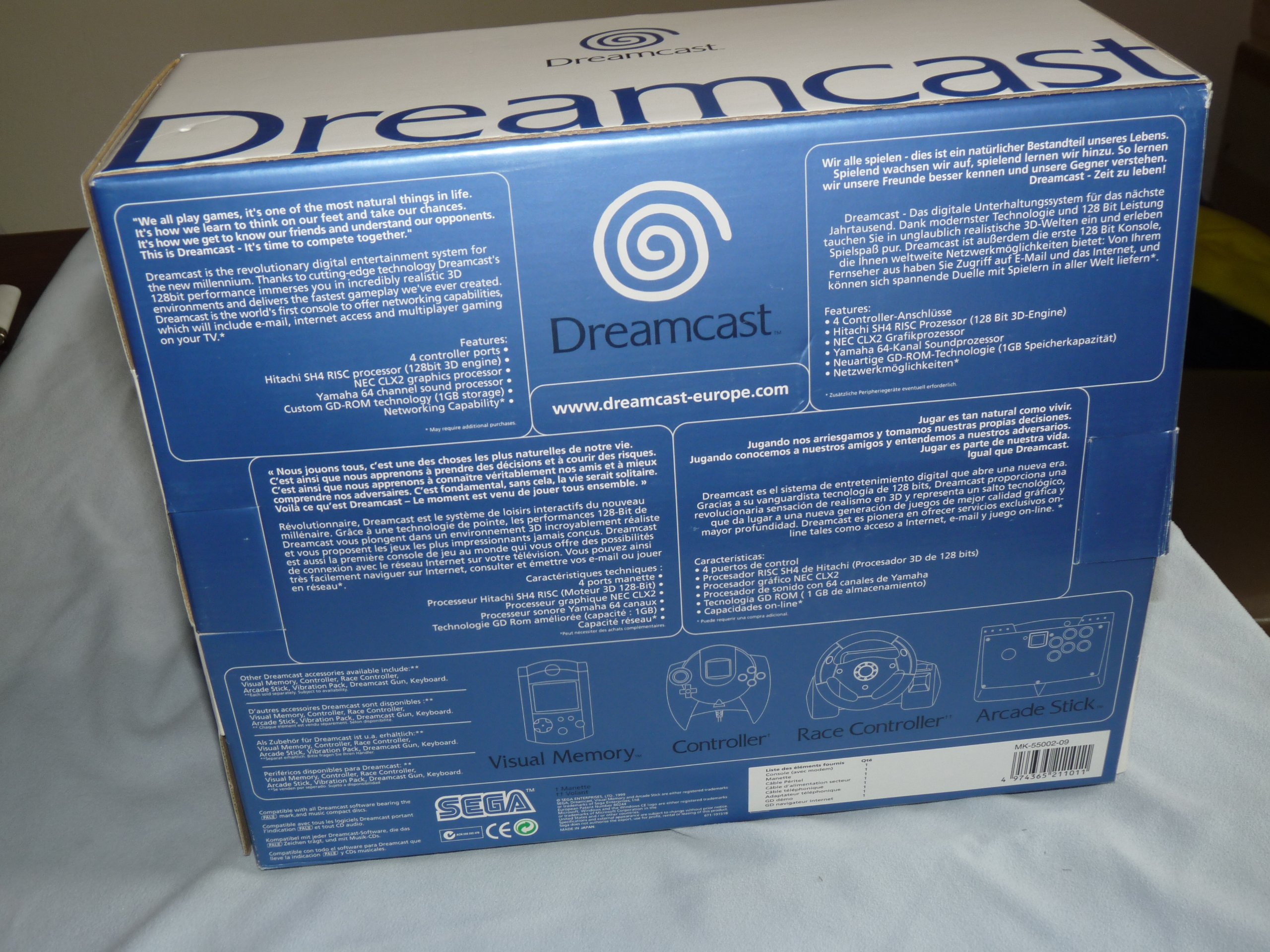 Manettes officielles Sega Dreamcast, Saturn et Mega Drive - enfin les dates et les prix