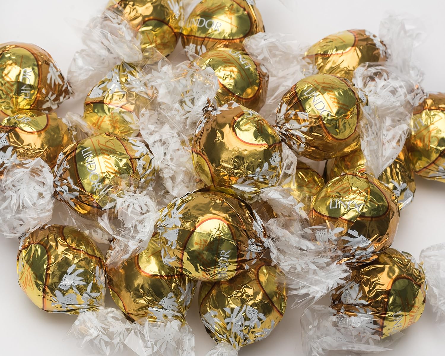 LINDT LINDOR White Chocolate Truffles (+ Bonus Mangoes & Cream Lindor