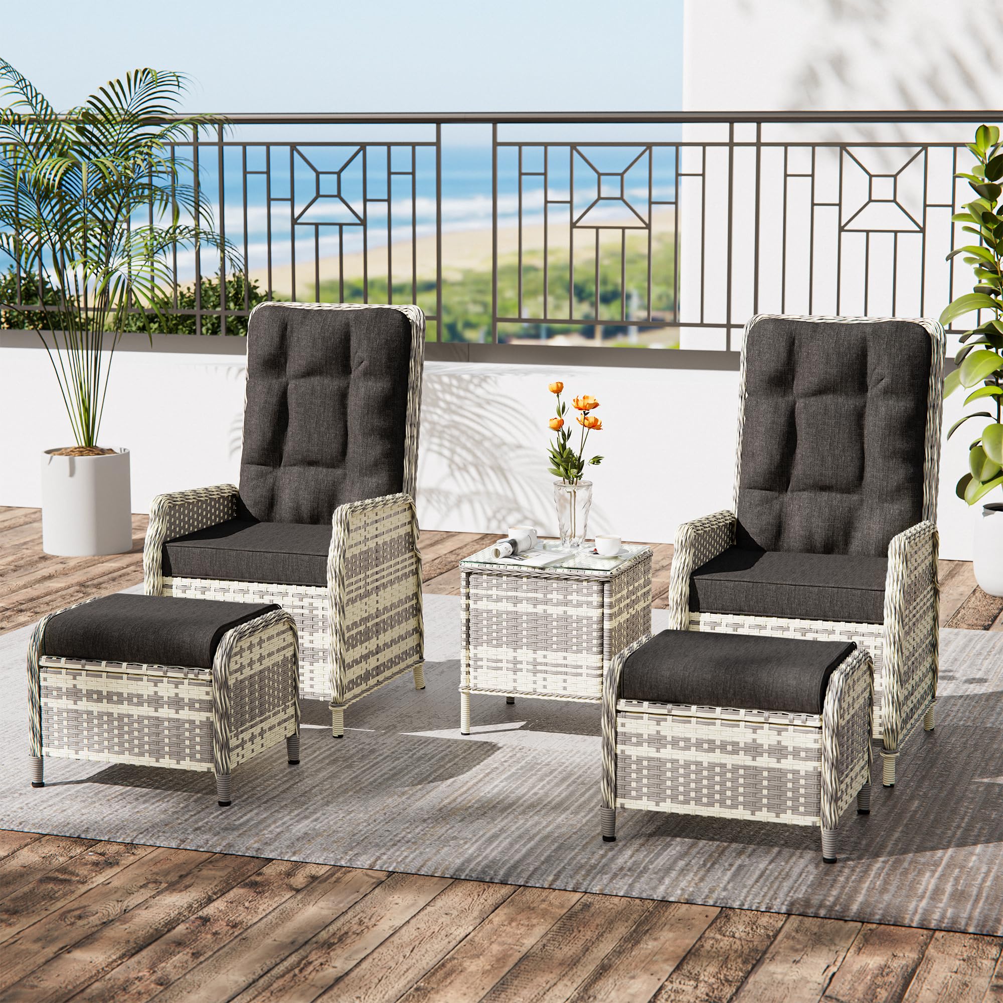 ALAULM 5-teiliges Rattan Gartenmöbel Set mit 2 verstellbaren Relaxsofas, 2 Hockern & 1 Couchtisch, wetterfestes Polstergarnitur für Terrasse, Balkon, Garten (Schwarz)