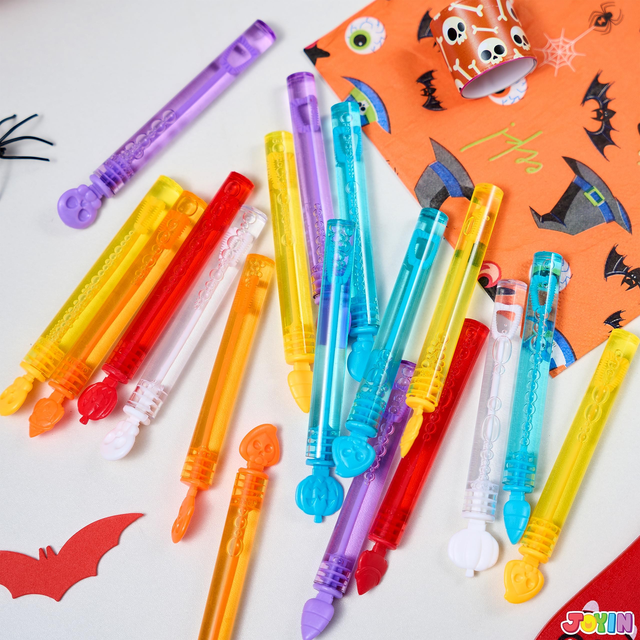 JOYIN 36 varitas de burbujas de Halloween, mini burbujas para niños, juguetes de burbujas a granel, regalos de fiesta de Halloween, bolsas de regalo, uso de actividades al aire libre en interiores,