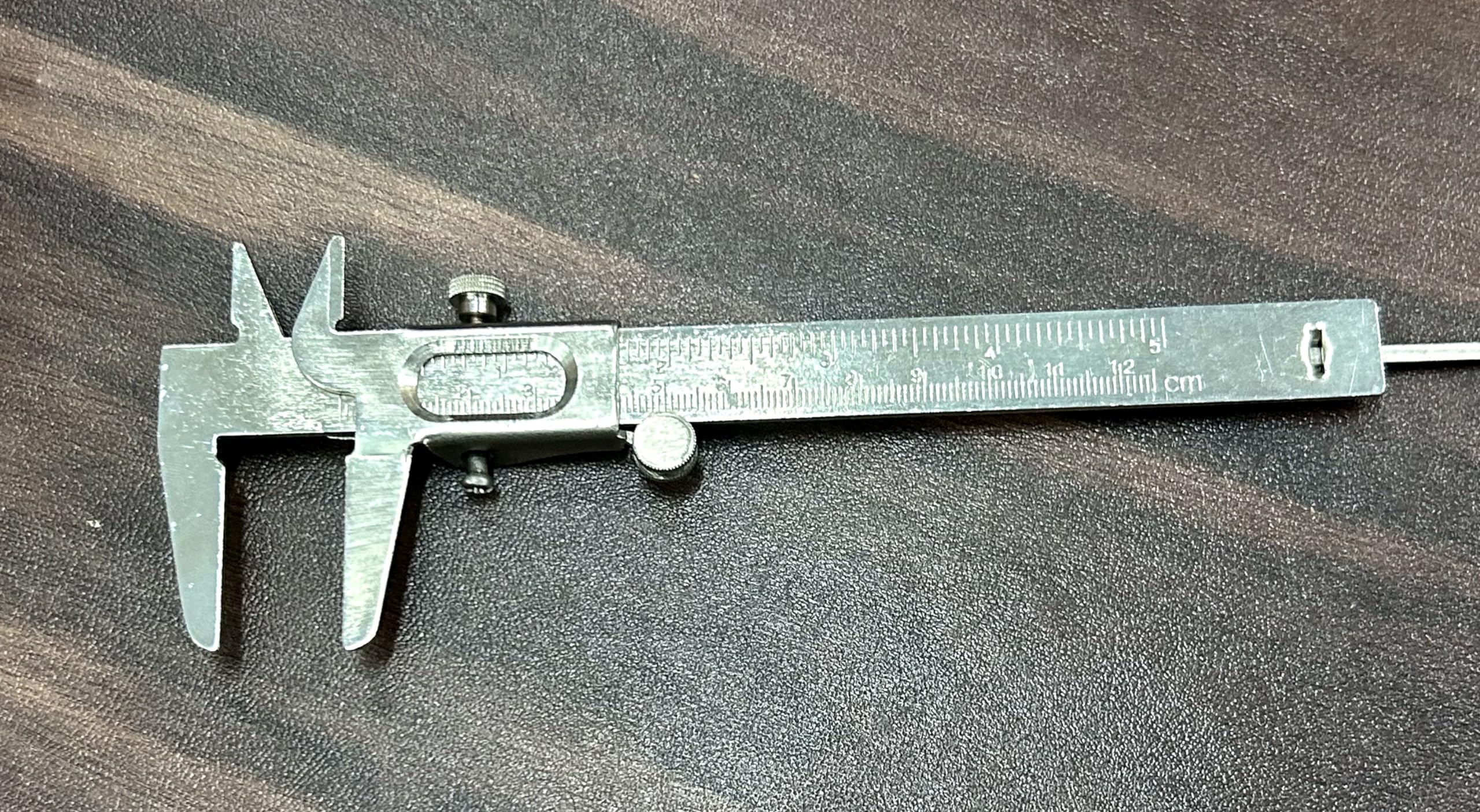 DTscience house Vernier Caliper with Fine Wheel Measurement (Economic) 125mm/ 12.5cm/ 5inches, Inside, Outside and Depth Jaws for Measurement of Any Objects