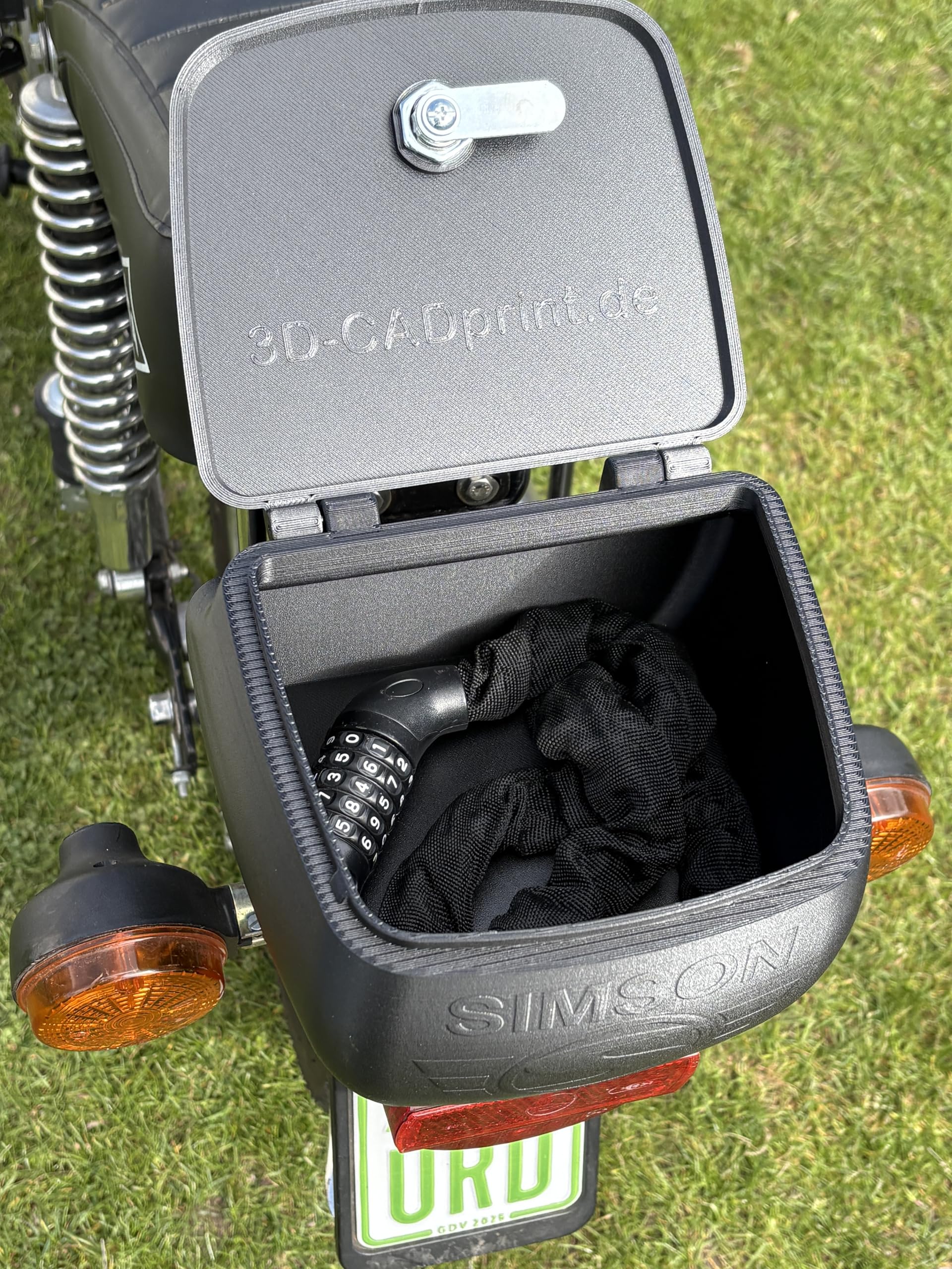 Generisch Simson S51 Werkzeugbox XXL Gepäckträgermontage Toolbox abschließbar spritzwasserdicht kohlefaserverstärkter 3D-Druck 3.5 Liter