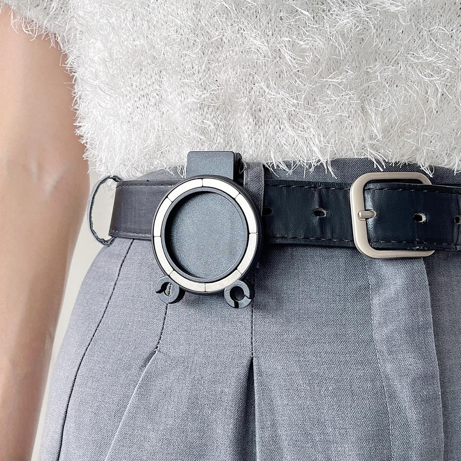 Ysnzaq Magnetic Belt Clip Holder with Safety Phone Cord, Compatible with MagSafe Universal Phone Belt Holder Accessories for Running Hiking Traveling Climbing Outdoor Use XTJ Black - Image 7