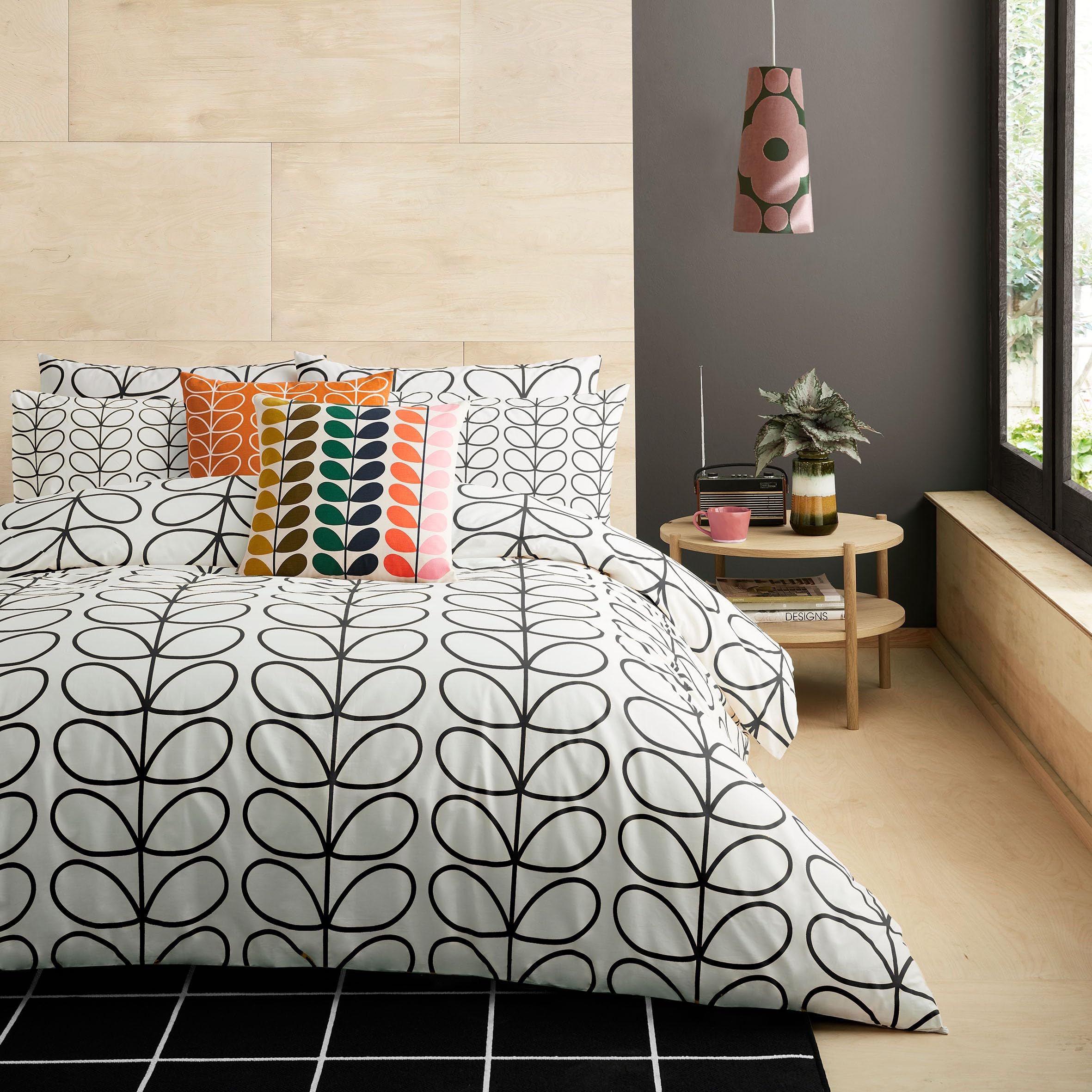 Orla Kiely White Linear Stem Duvet Set, Super King, Charcoal 220 cm x 260 cm x 