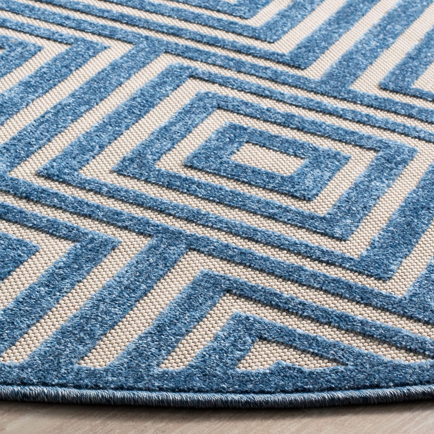 SAFAVIEH Washable Rug Outdoor Cottage Collection - 6'7" Round, Cream & Light Blue, Non-Shedding & Easy to Clean, Ideal for Patio, Backyard, Mudroom (COT941K)