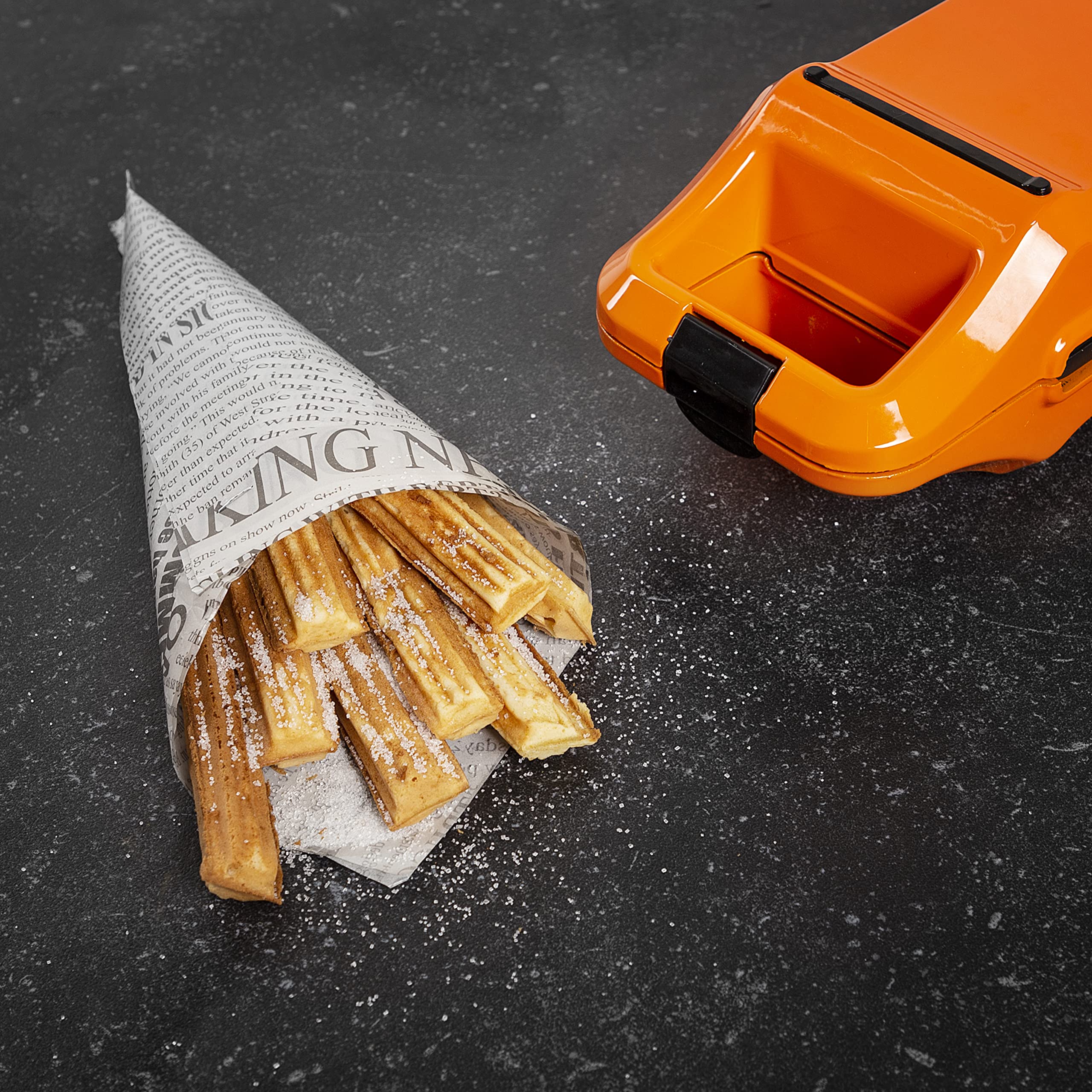 Princess Churros Maker - 4 knusprige Churros in 5 Minuten, 180° Drehbar, automatische Temperaturkontrolle, 200 °C, 22 x 12 cm Backfläche, 700 Watt, orange, 132405