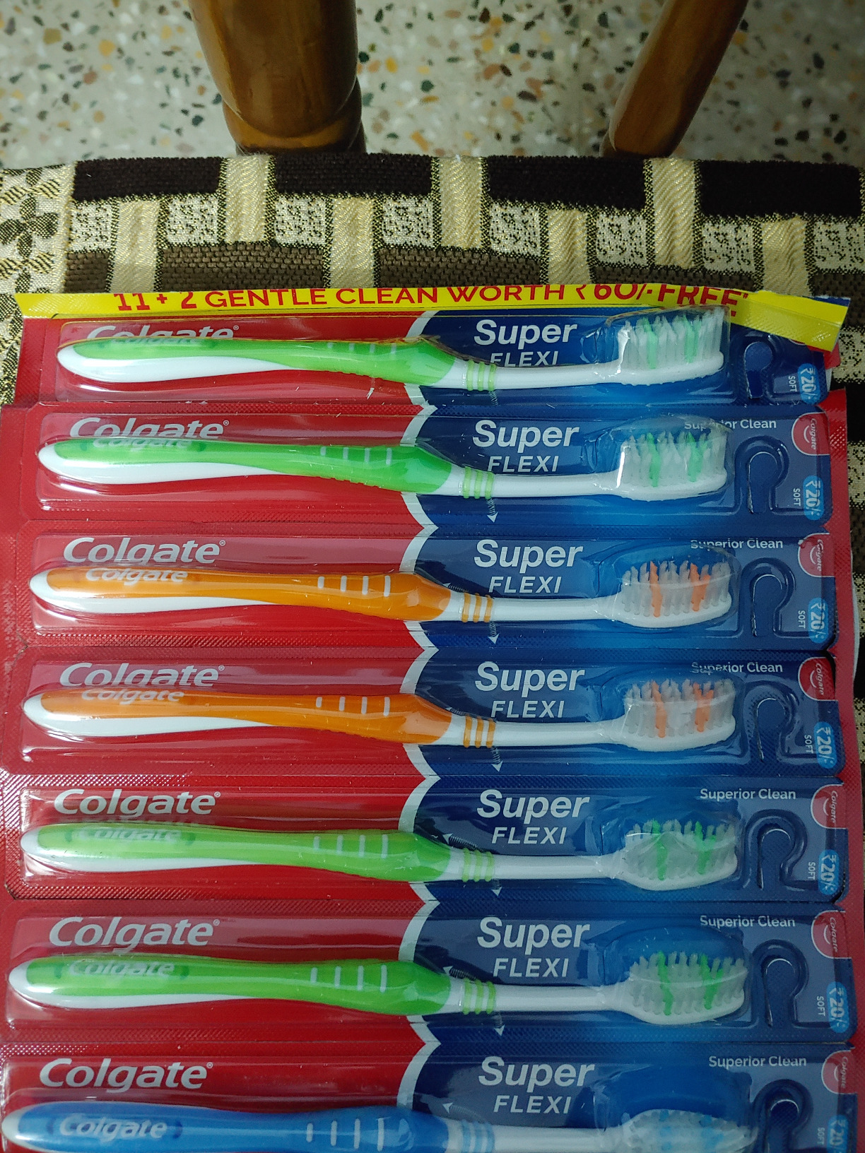 Buy Colgate Super Flexi Toothbrush - Manual, Adult, Soft (Medium ...