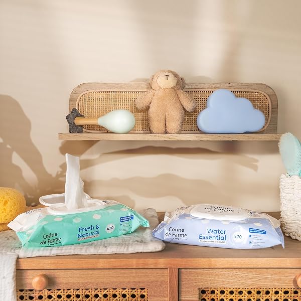Corine de Farme - Lingettes Bébé Nettoyantes - Change Water Essential x70 - Produit de Toilette d'Origine Végétale - 99% d'Eau Purifiée - Capot Refermable - 4
