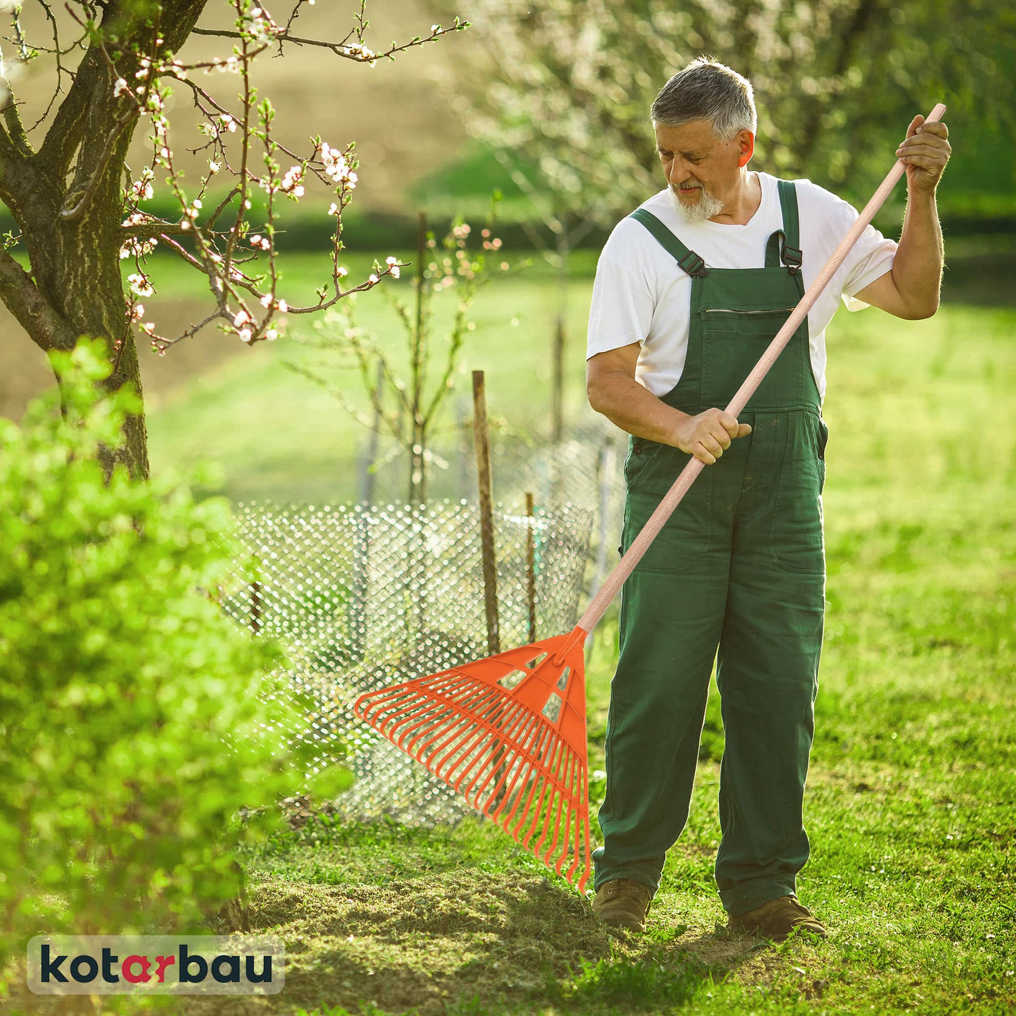 KOTARBAU® Rastrillo Jardín - Plástico - 61 cm - Naranja - con Mango - Rastrillo para Césped - Rastrillos - Ligero Y Resistente - Herramienta para Jardinería