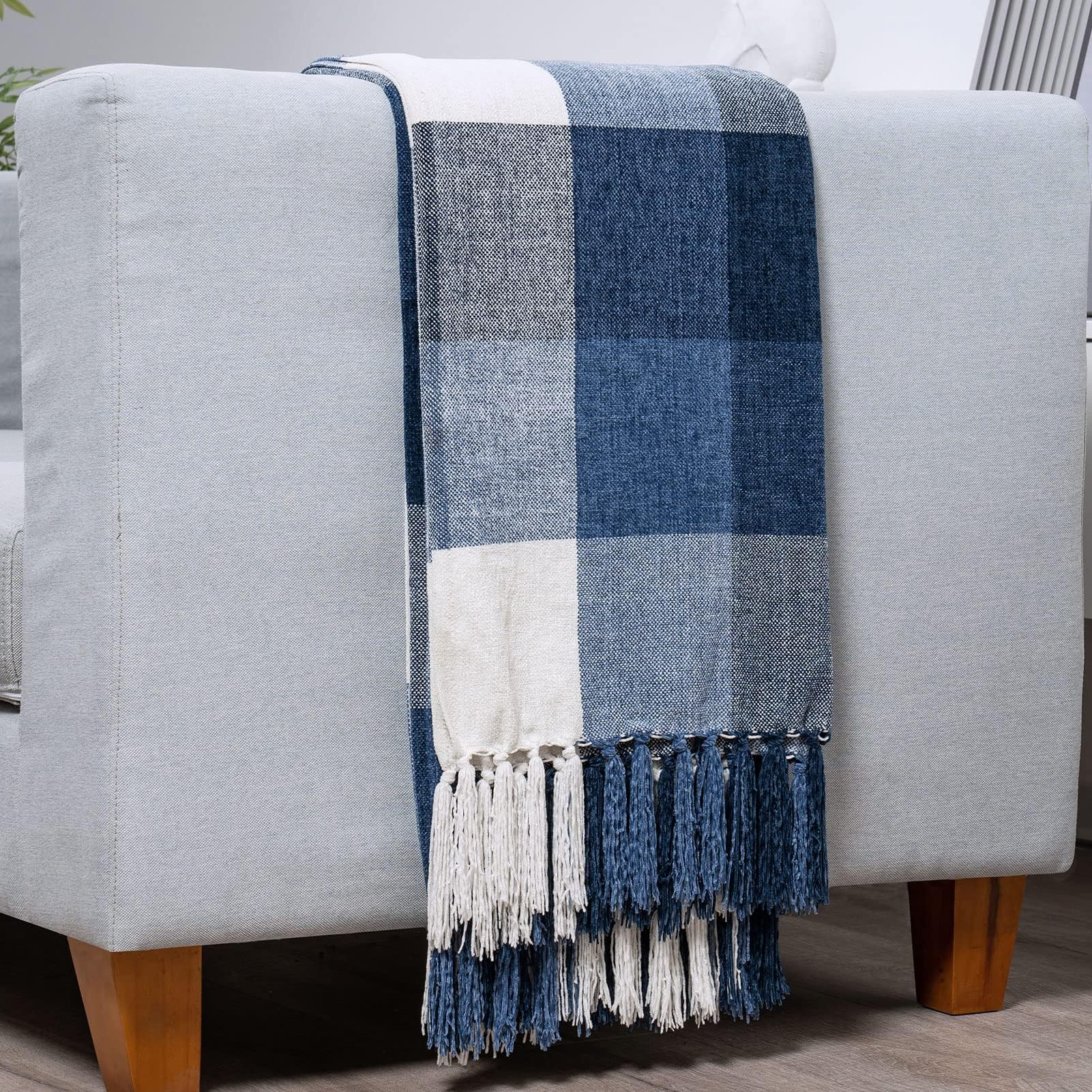 RECYCO Buffalo Plaid Chenille Throw Blanket Soft Cozy Checkered Blanket Throw with Fringe Tassel for Couch Sofa Chair Bed Living Room Gift, Navy Plaid, 152X127cmOEKO-TEX STANDARD 100