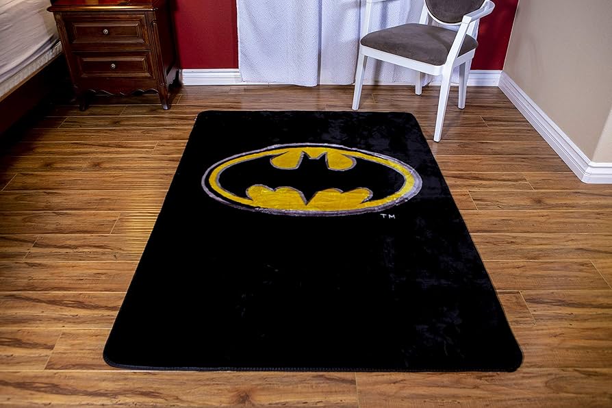 BATMAN× ECONOMICS EXPERIMENT RUG BATMAN× ECONOMICS EXPERIMENT RUG Batman Heat Transfer Accent