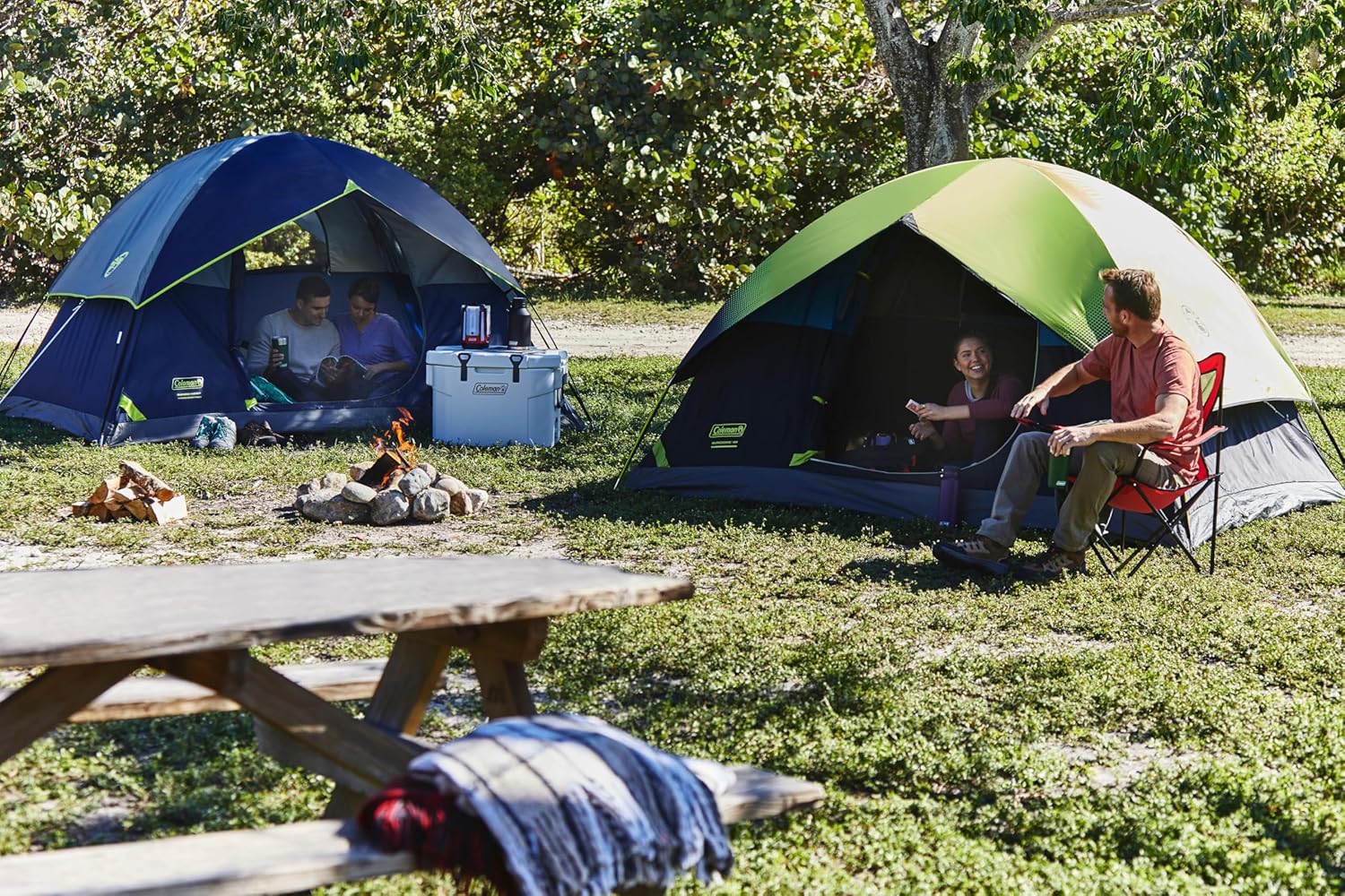 Quick-Setup Coleman Sundome Tent: Your All-Weather Camping Solution for Up to 6 People!