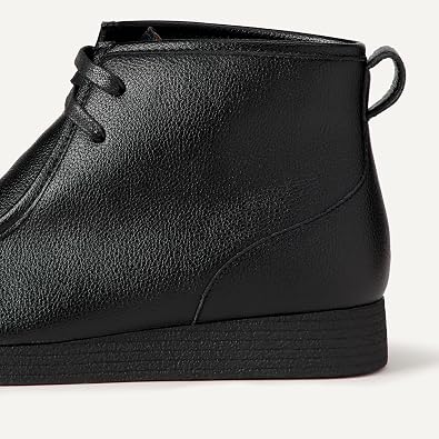 Amazon Essentials Men's Chukka Moc Toe Boots