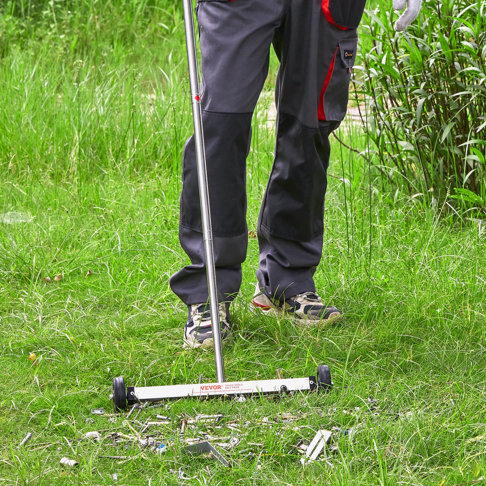 VEVOR Barredora Magnética de 44,5 cm con Ruedas y Mango Ajustable Capacidad de 4,5 kg, Mini Barredora Liviana Magnética para Recoger Clavos y Tornillos Fácil Limpieza del Taller, Garaje, Patio