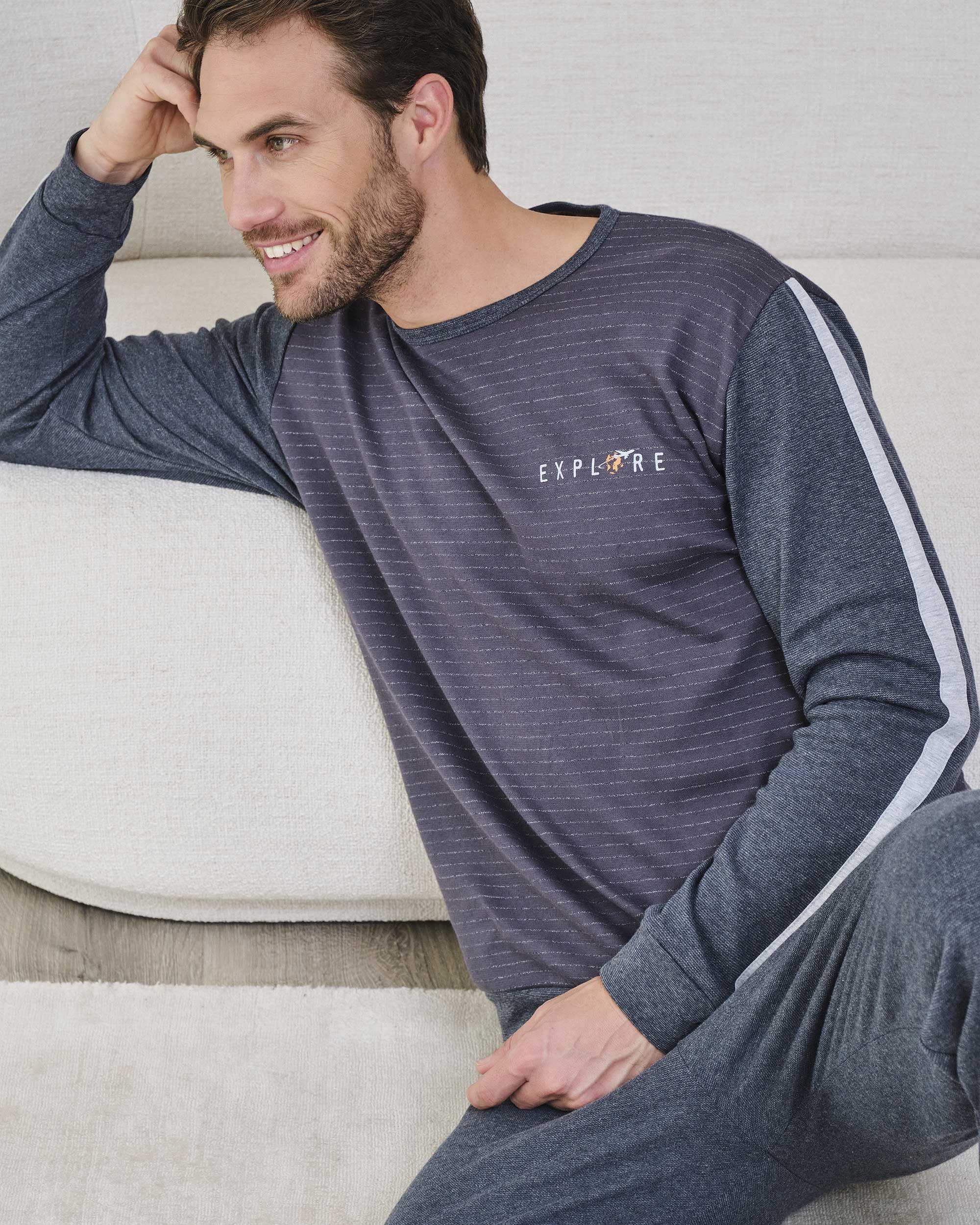 MASSANA Pijama de Invierno para Hombre, Conjunto de 2 Piezas, Camiseta Manga Larga con Diseño Explore y Pantalón Largo, Gris Marengo