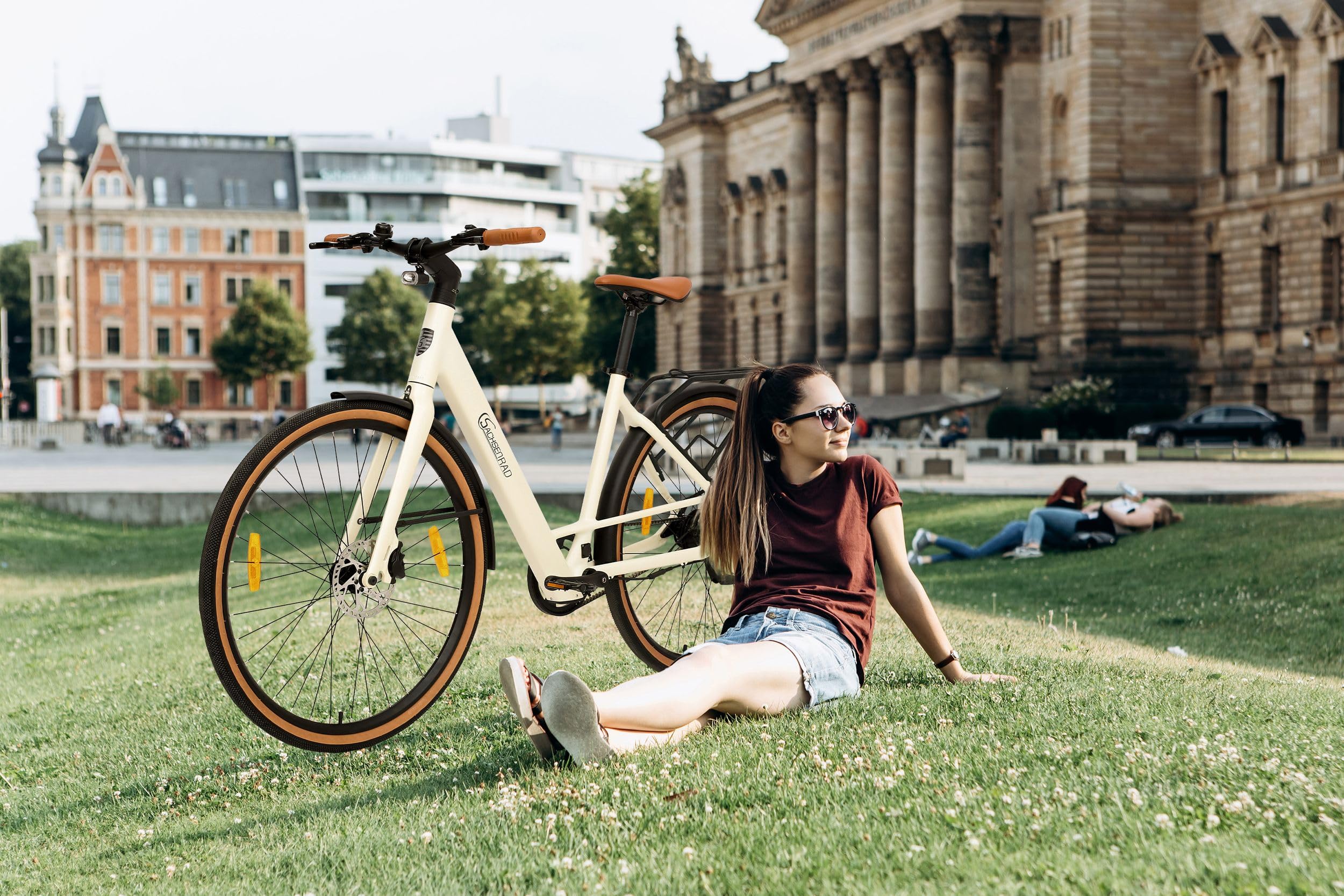 Bici Elettrica Urbana C3V Roma II, E-Bike Leggera Da Città solo 16 kg, E-Gravel Da Città e da Avventura con Sensore di Coppia, Assistenza Cammino 6 km/h, Design elegante per Uomo e Donna