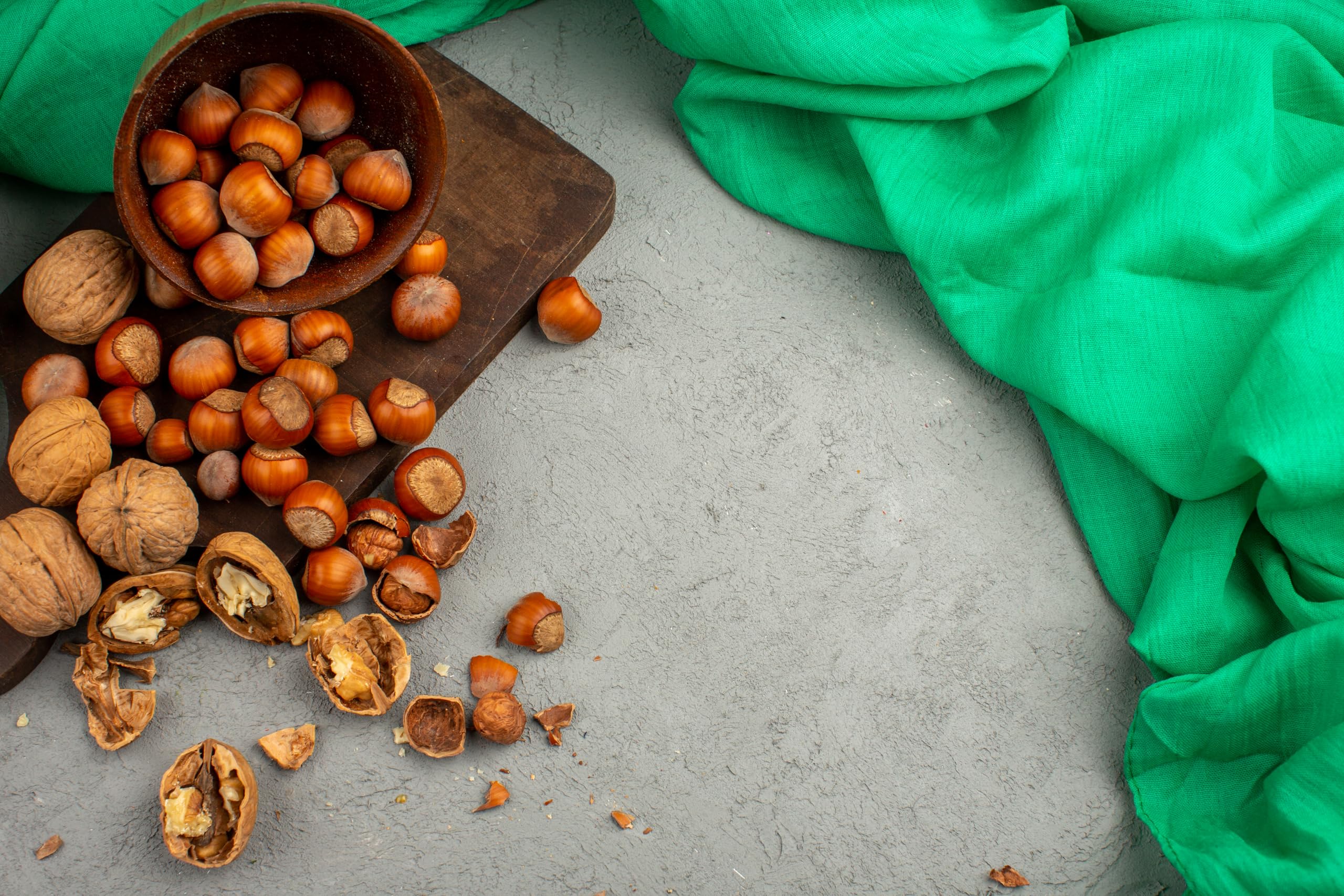 Natural Food – Nueces y Avellanas con Cáscara – 2 x 5 kg – Surtido de Frutos Secos, Tamaño Grande – Deliciosos Frutos Secos para Snacks, Postres, Muesli y Repostería