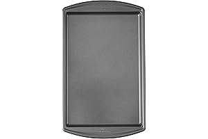 Wilton Non-Stick Premium Baking Sheet: Reliable Baking Essential for All Bakers