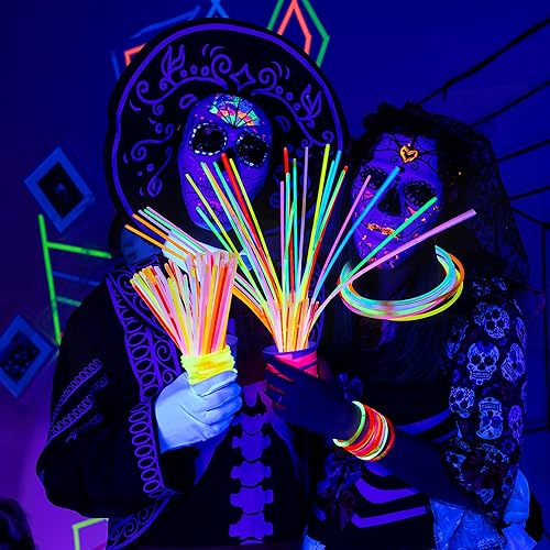 Miniatura 8 de JOYIN Paquete de 300 palos brillantes para fiestas de Año Nuevo con 100 collares de 22 pulgadas 200 pulseras de 8 pulgadas suministros a granel para