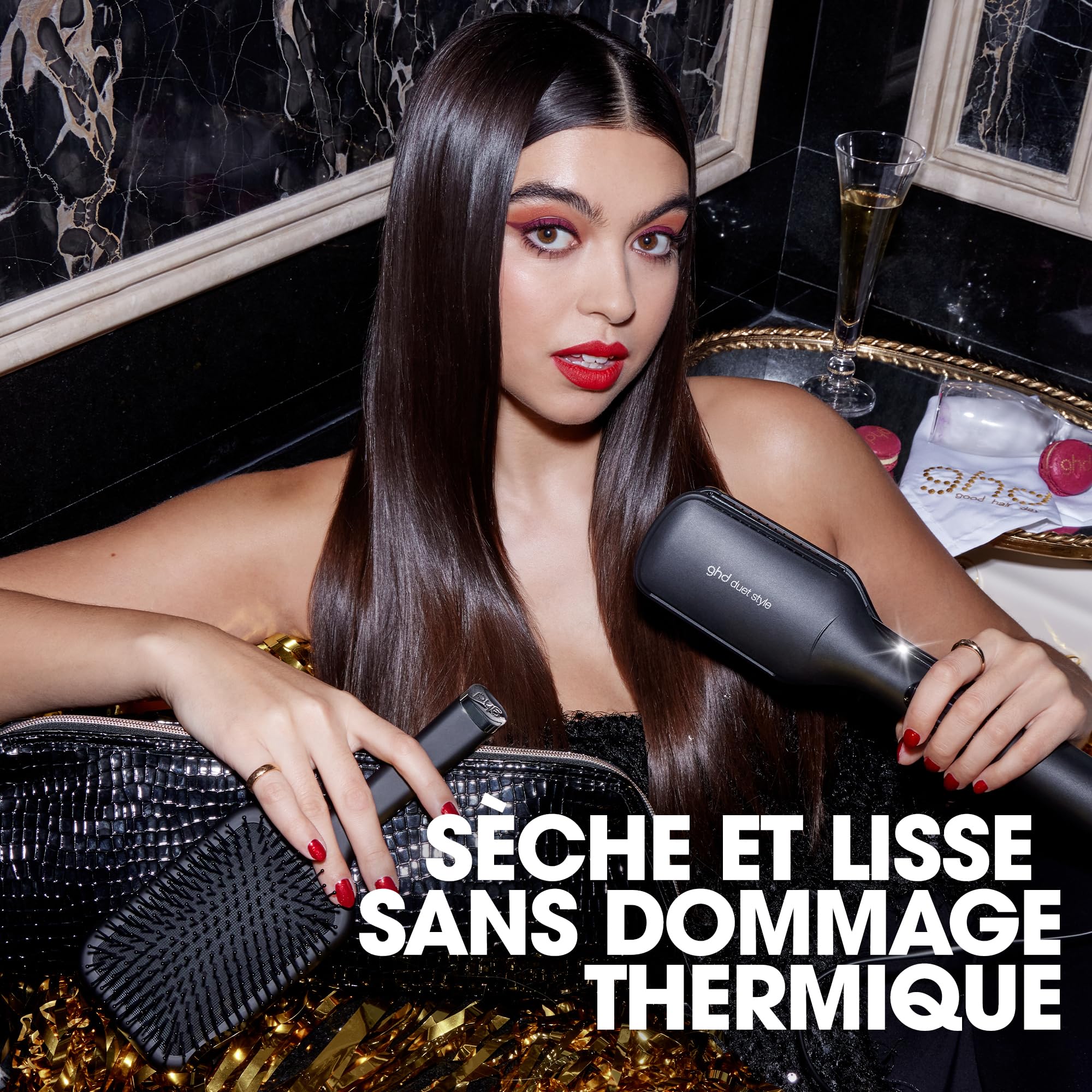 ghd - Coffret Lisseur séchant ghd Duet Style - Lisseur Séchant 2-en-1 (Noir) - Brosse et pochette incluses - Sèche et lisse en simultané sans dommage ni frisottis - S'utilise sur cheveux mouillés