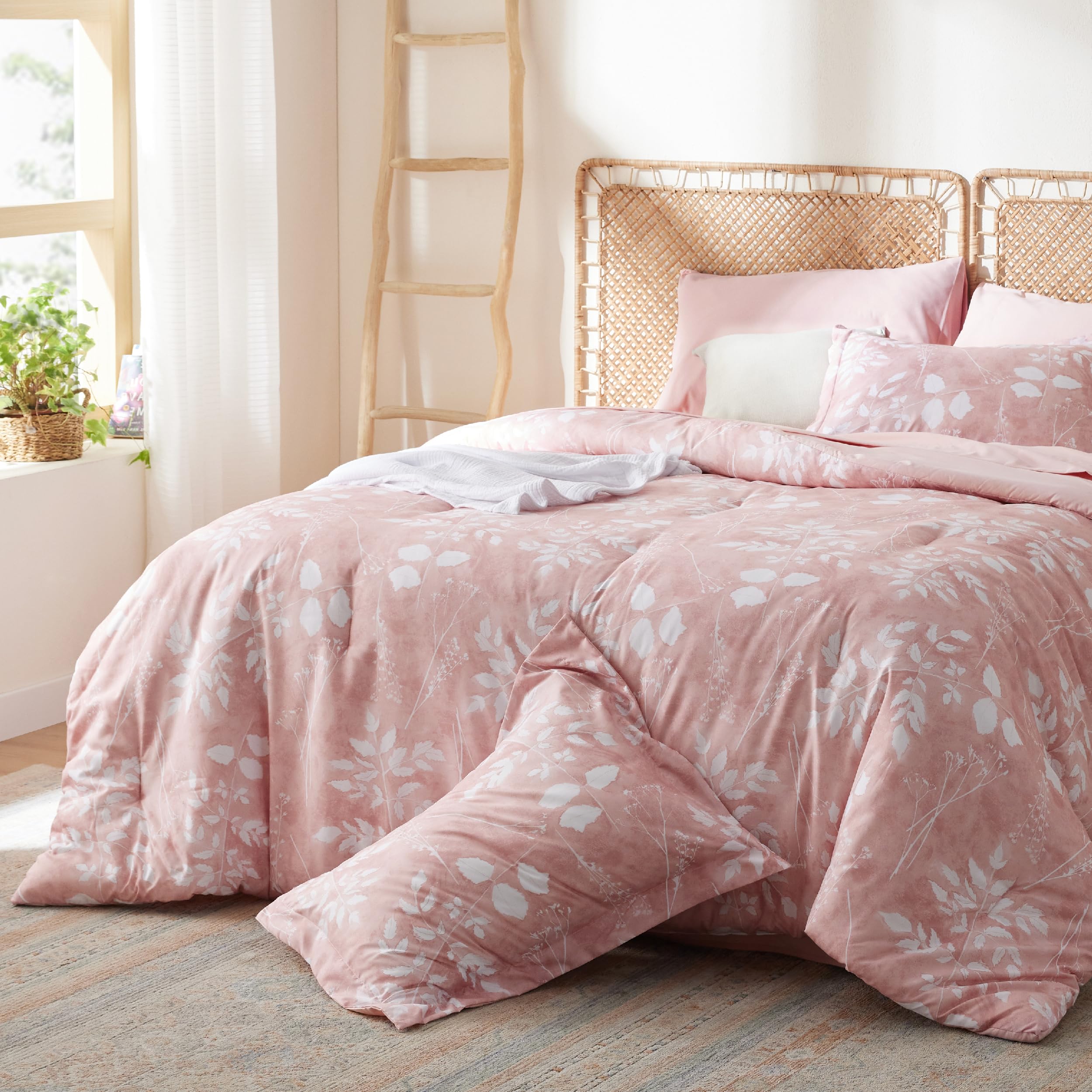Amazon.com: Bedsure Queen Comforter Set - 7 Pieces Floral Pink