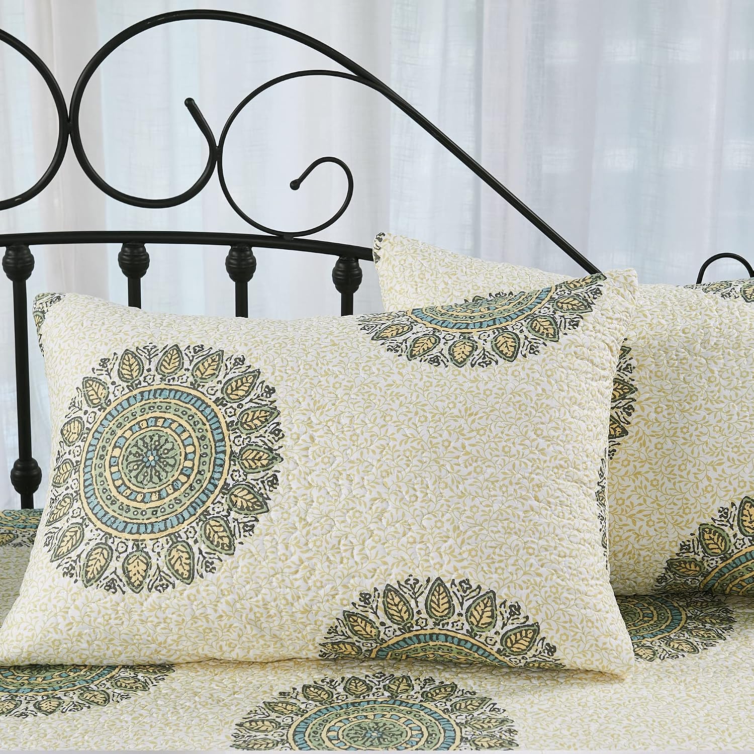 HESTIN Daybed Cover Set with Bedskirt and Shams - 6 Piece Double Sided Quilting All Season Easy Care, 75x39 Inch, Beige with Blue-Green Floral Patterns