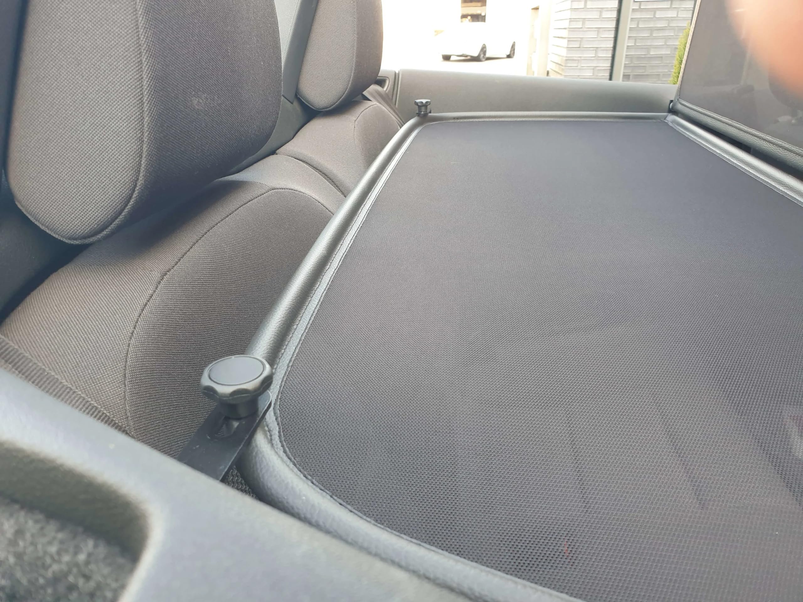 TiefTech Deflector de Viento para Audi A3 8P Descapotable (2009-2013) - Plegable - con Cierre Rápido - Negro | Deflector de Viento | Deflector de Aire | Parabrisas para descapotable